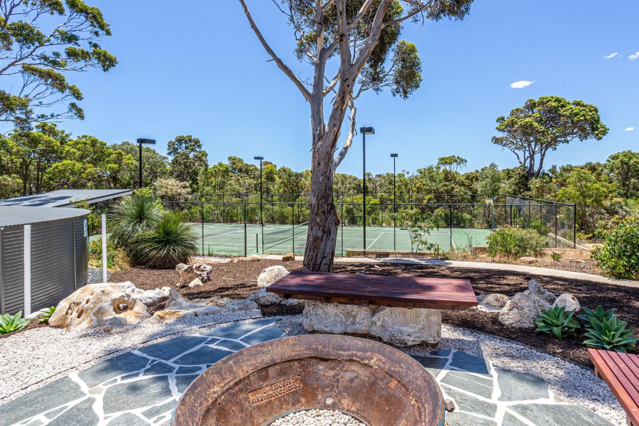 Carpe Mykonos - BRAND NEW HOME - bushland retreat