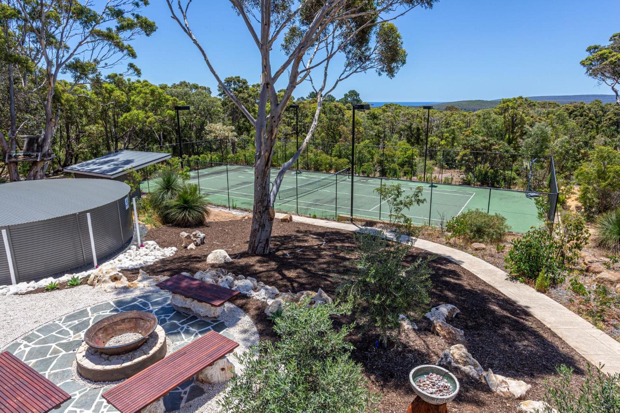 Carpe Mykonos - BRAND NEW HOME - bushland retreat