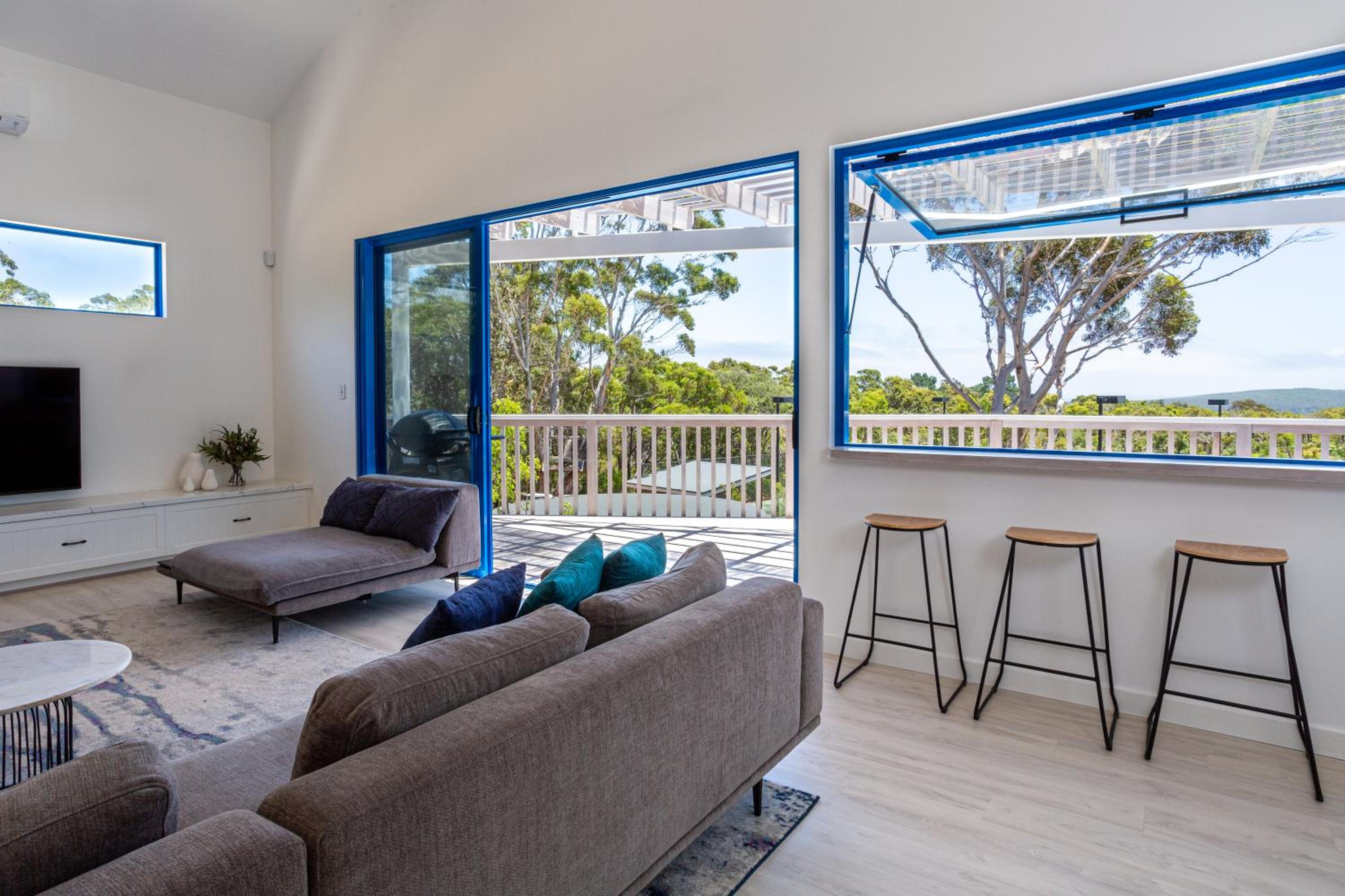 Carpe Mykonos - BRAND NEW HOME - bushland retreat