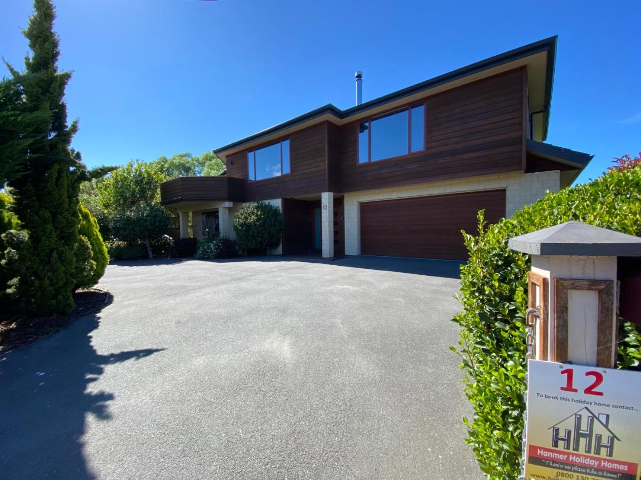 Hotel 12 Tarndale Place - Image 1