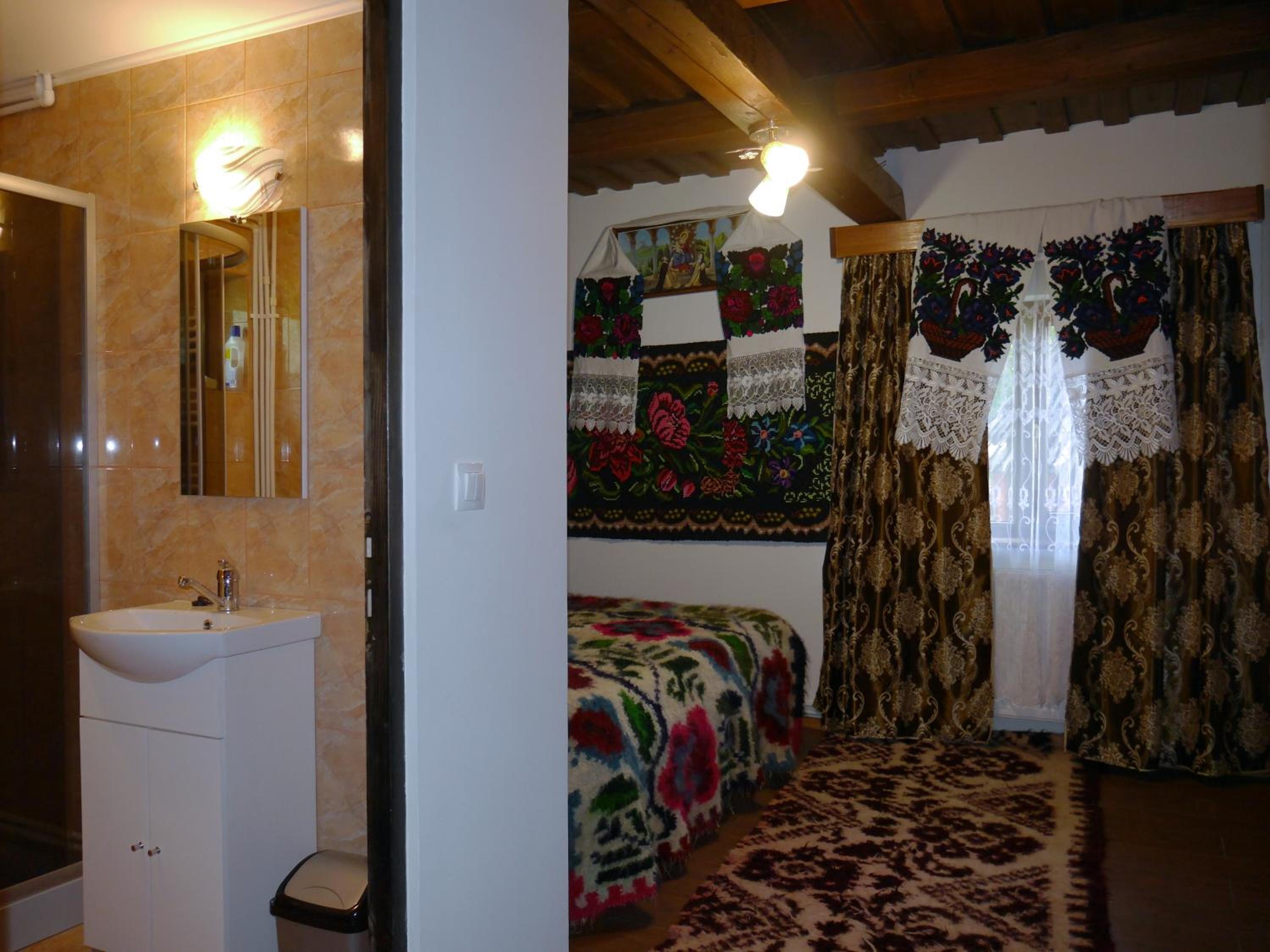 Casa cu traditie view 2