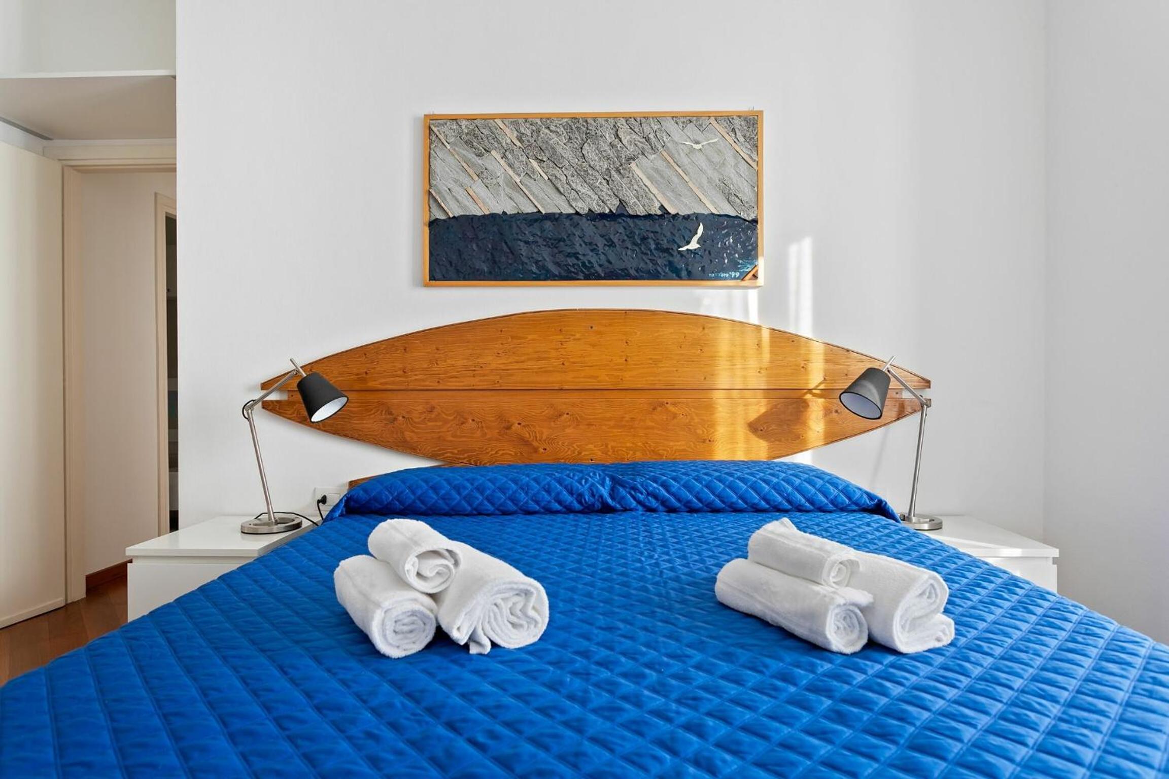 Piazzetta Lake View by Halldis en Dongo — hotel room
