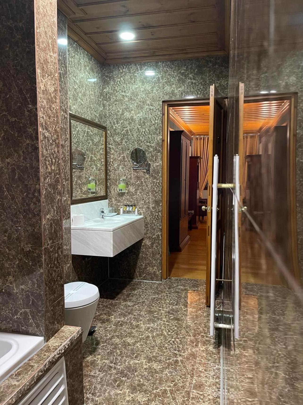 Kyveli Suites