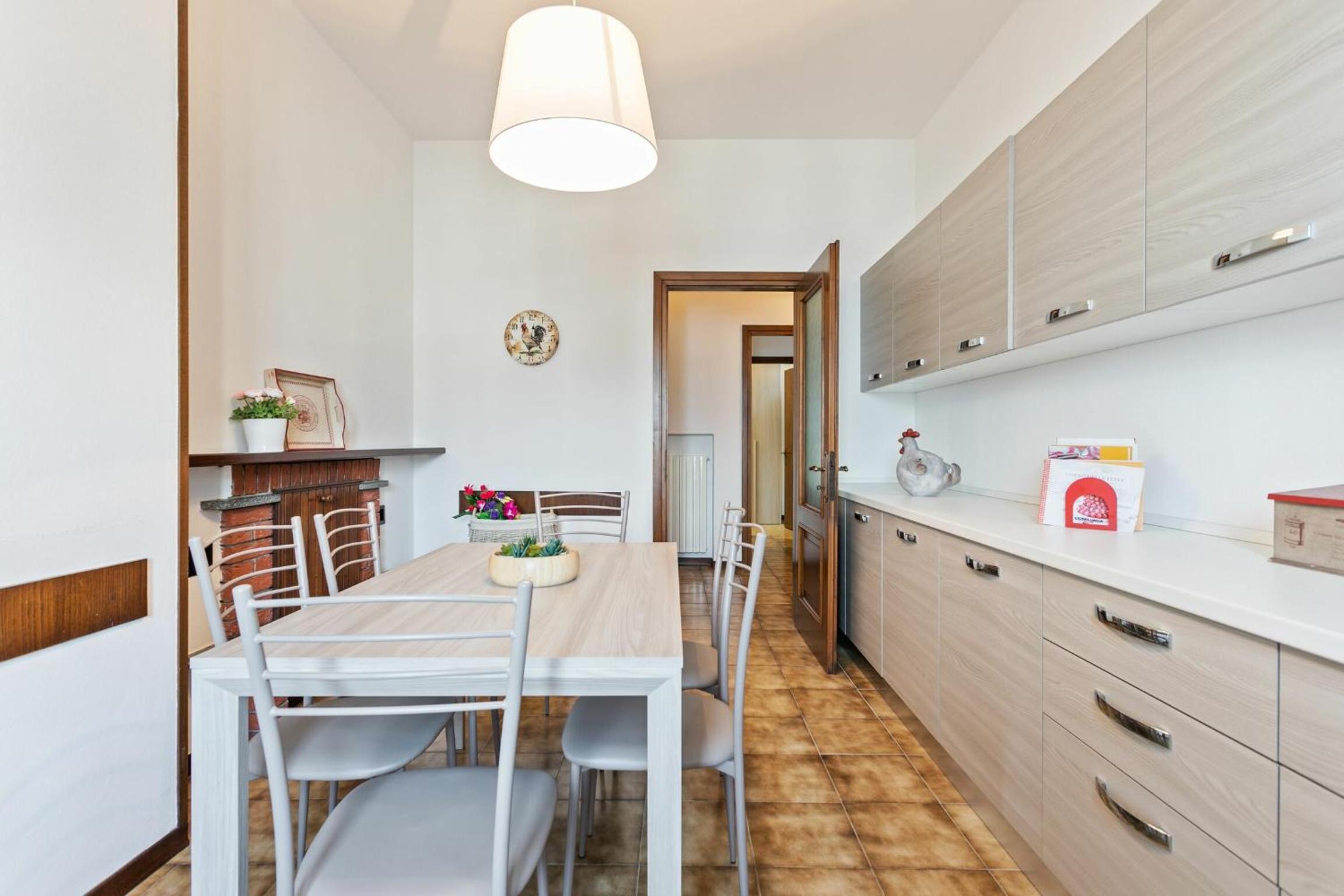 Casa La Rivetta by Halldis en Dongo — kitchen