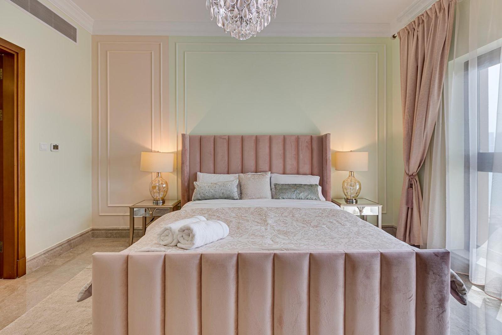 Fairmont Apartments The Palm, Free access to hotel beach and pools