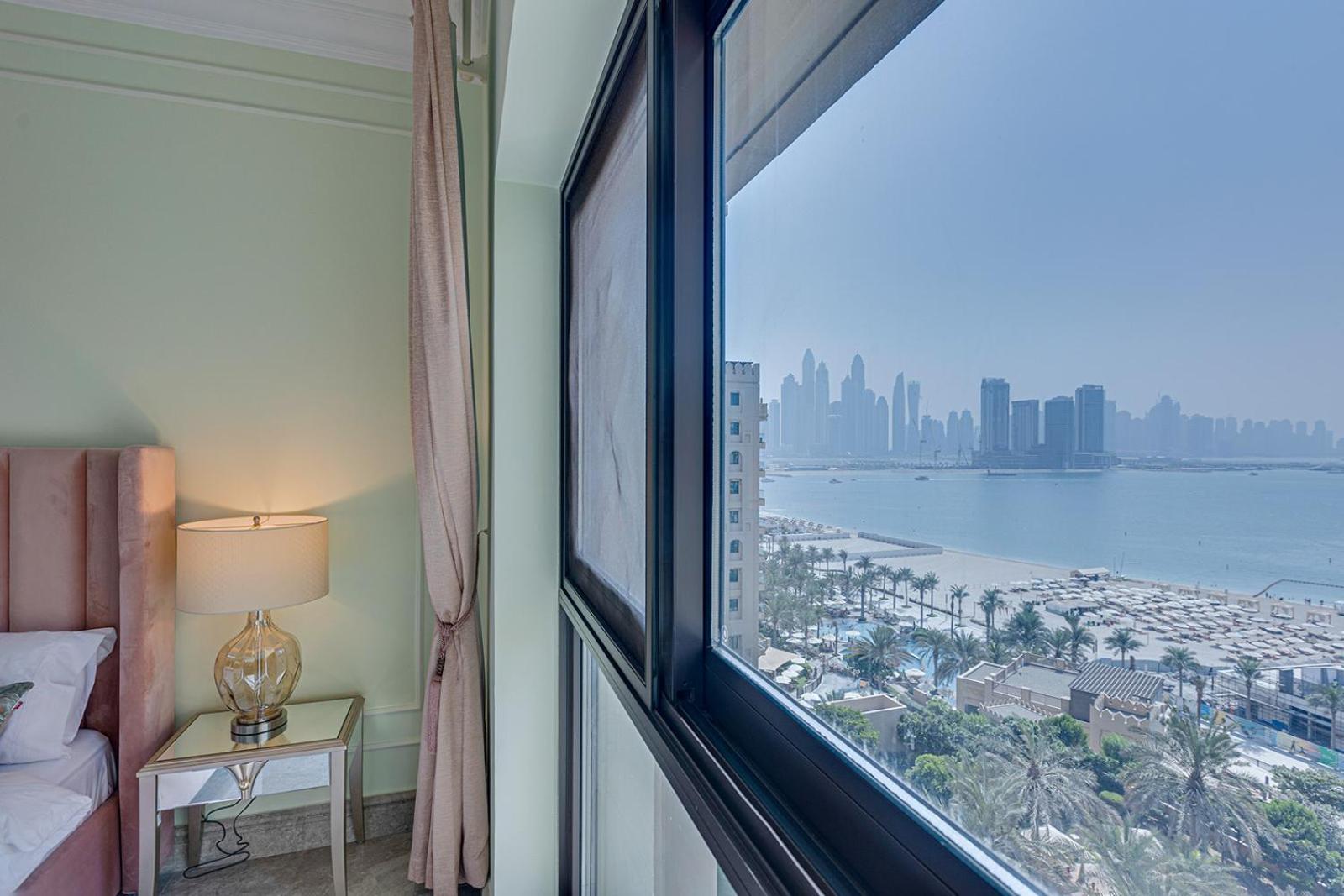 Fairmont Apartments The Palm, Free access to hotel beach and pools