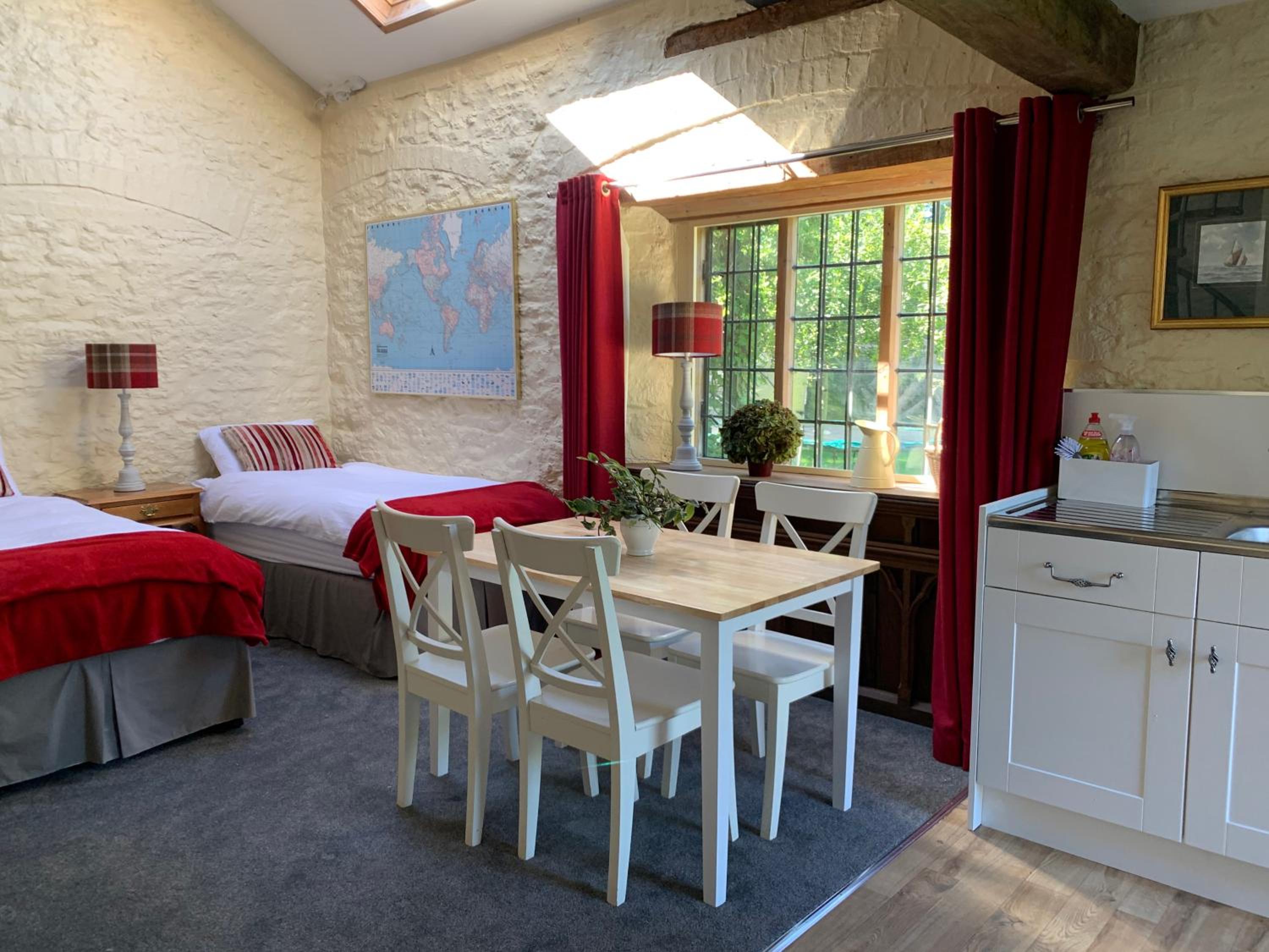 Garden Barn view 4