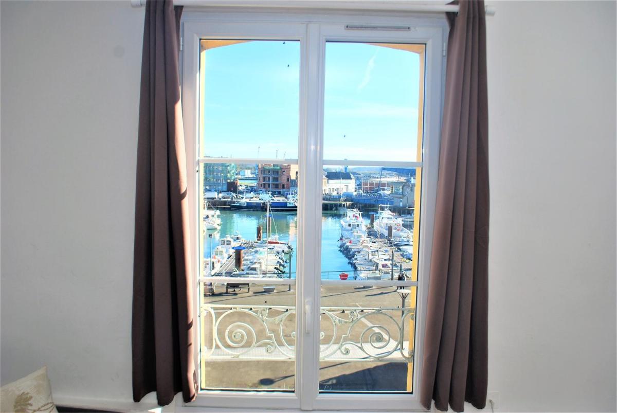 Duplex avec Vue sur le port de plaisance view 2