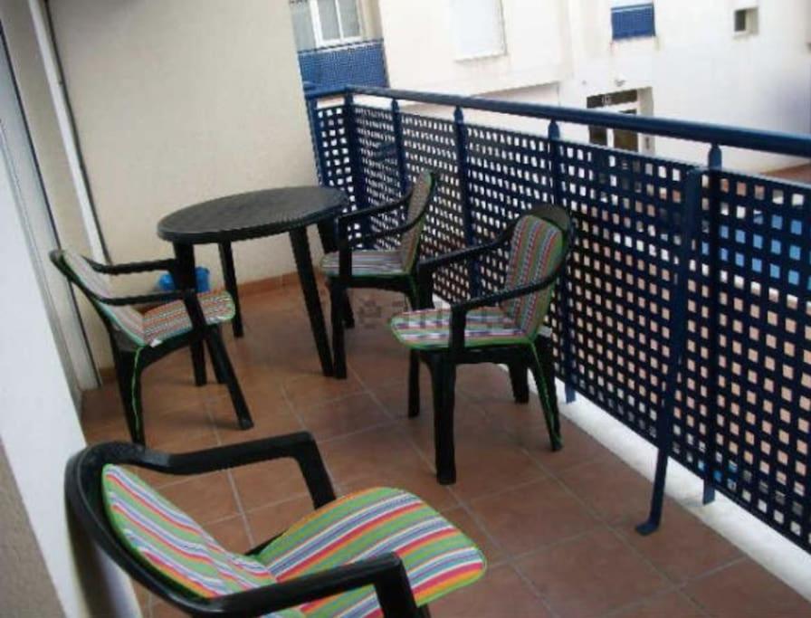 Precioso apartamento 1ª linea playa con piscina view 4