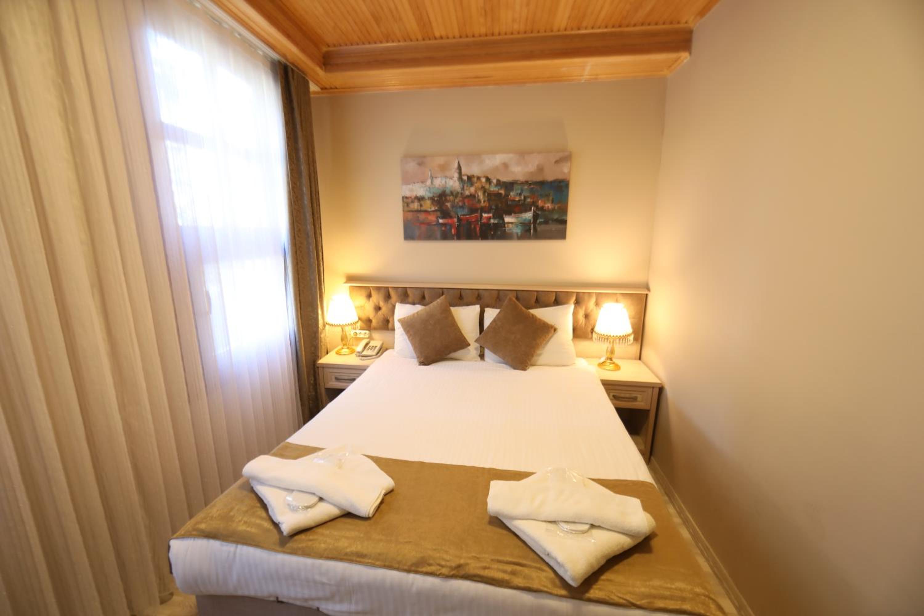 Sultans Royal Hotel - Image 109