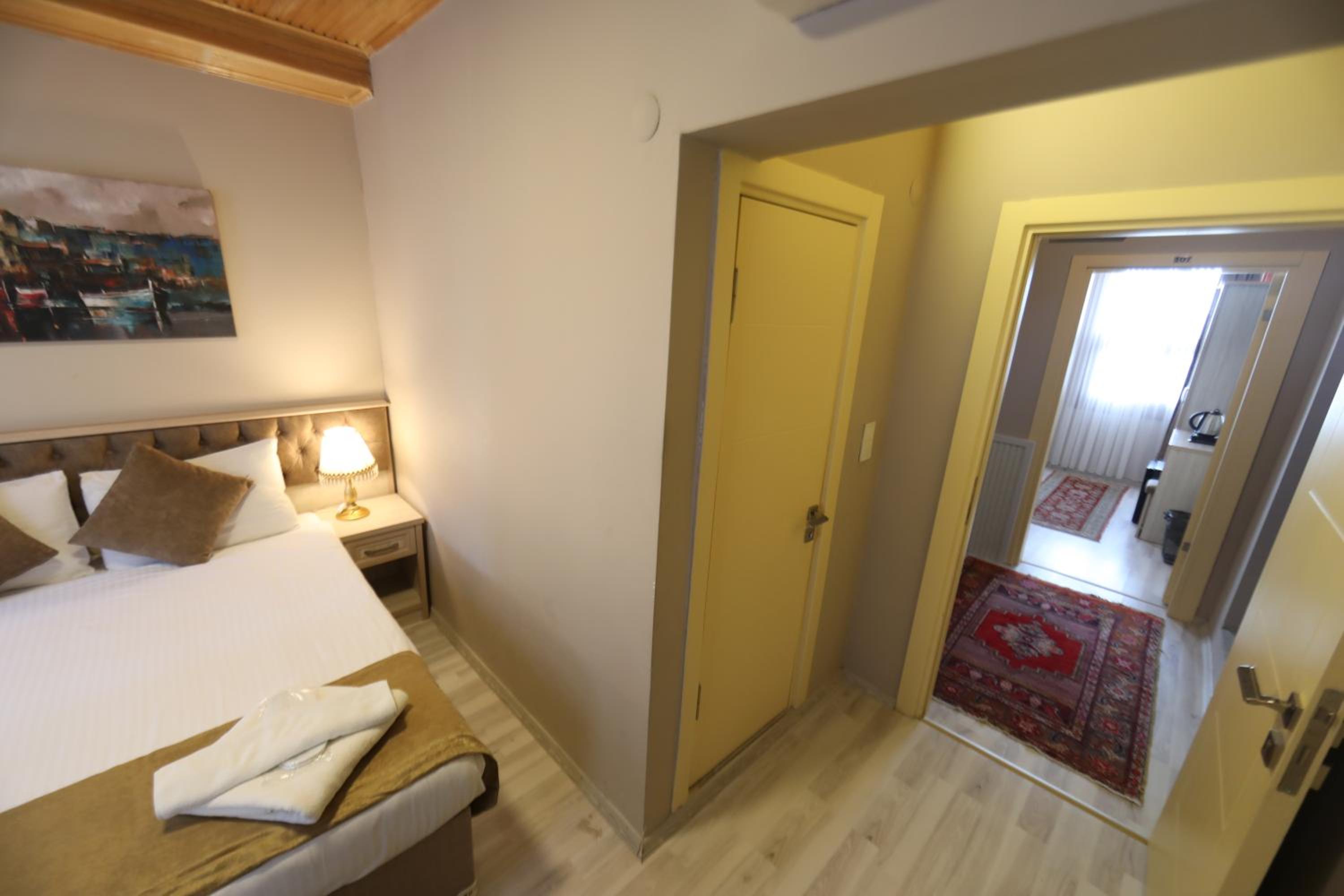 Sultans Royal Hotel - Image 30