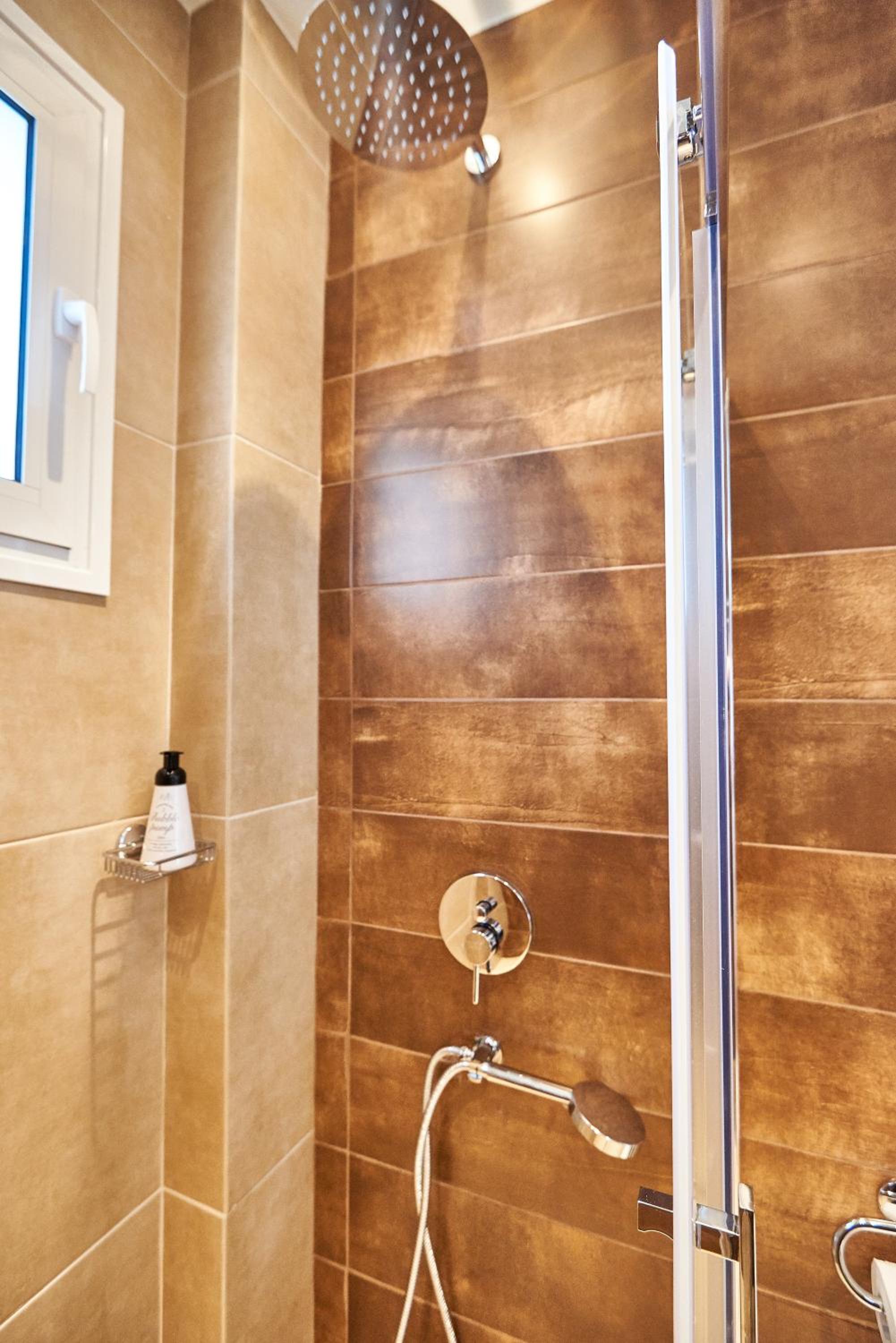 The EL GRECO spirit meets the Athenian luxury Apt1