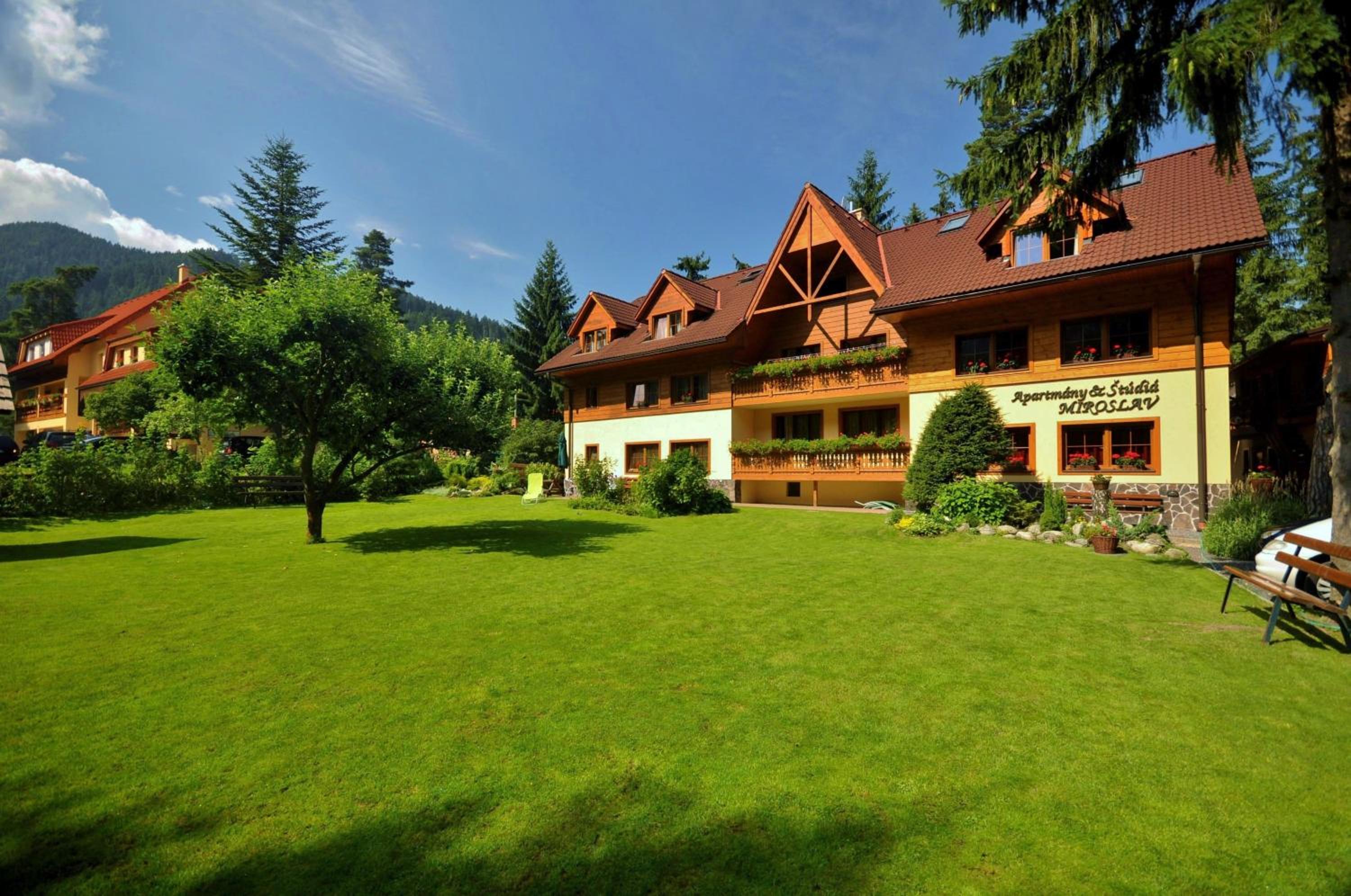 Hotel Apartmány a štúdiá Miroslav - Image 1