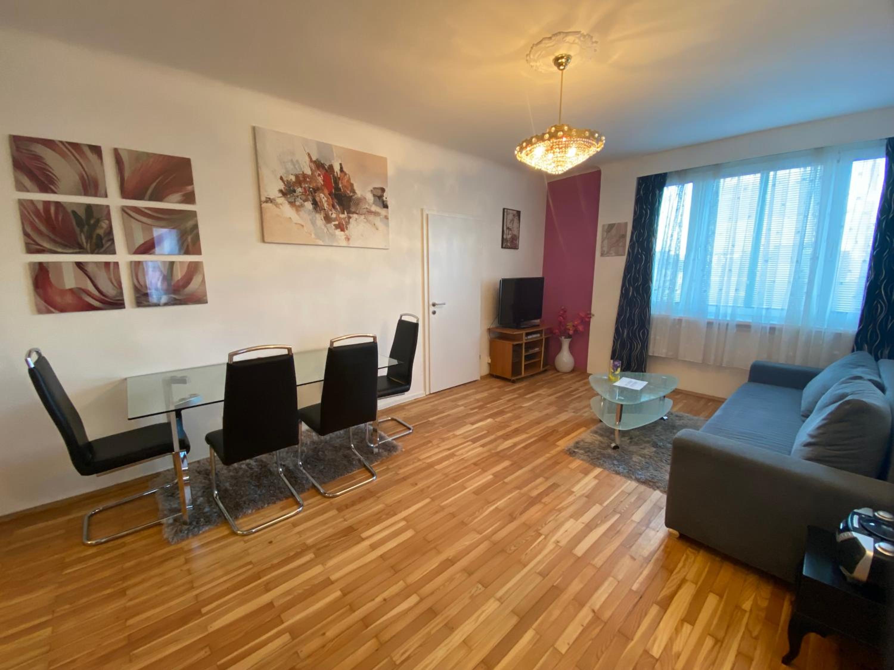 Apartment Domino
