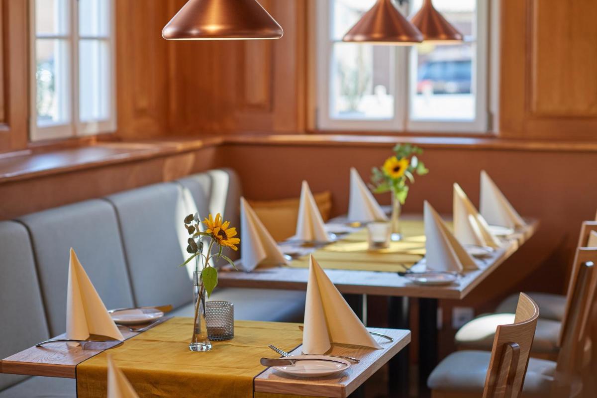 restaurant