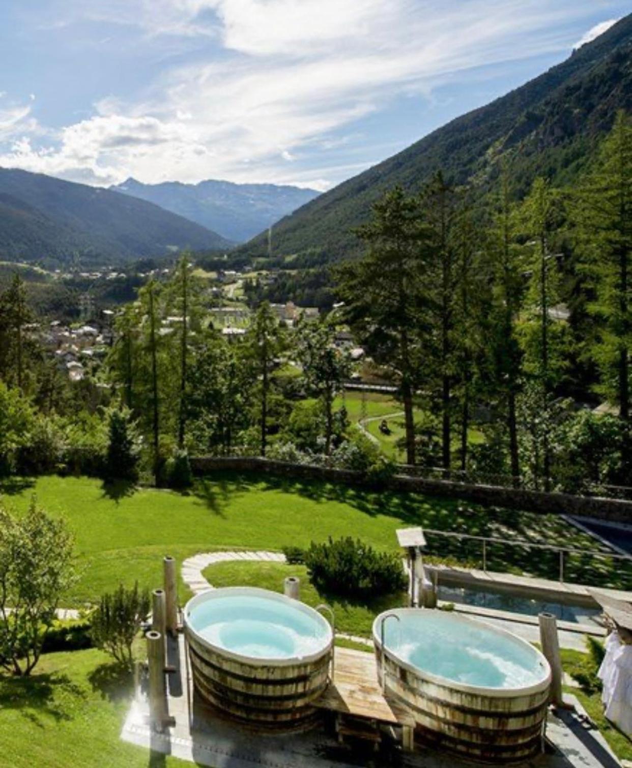 CASA CARCENTINA - fronte seggiovia, sulla pista Stelvio