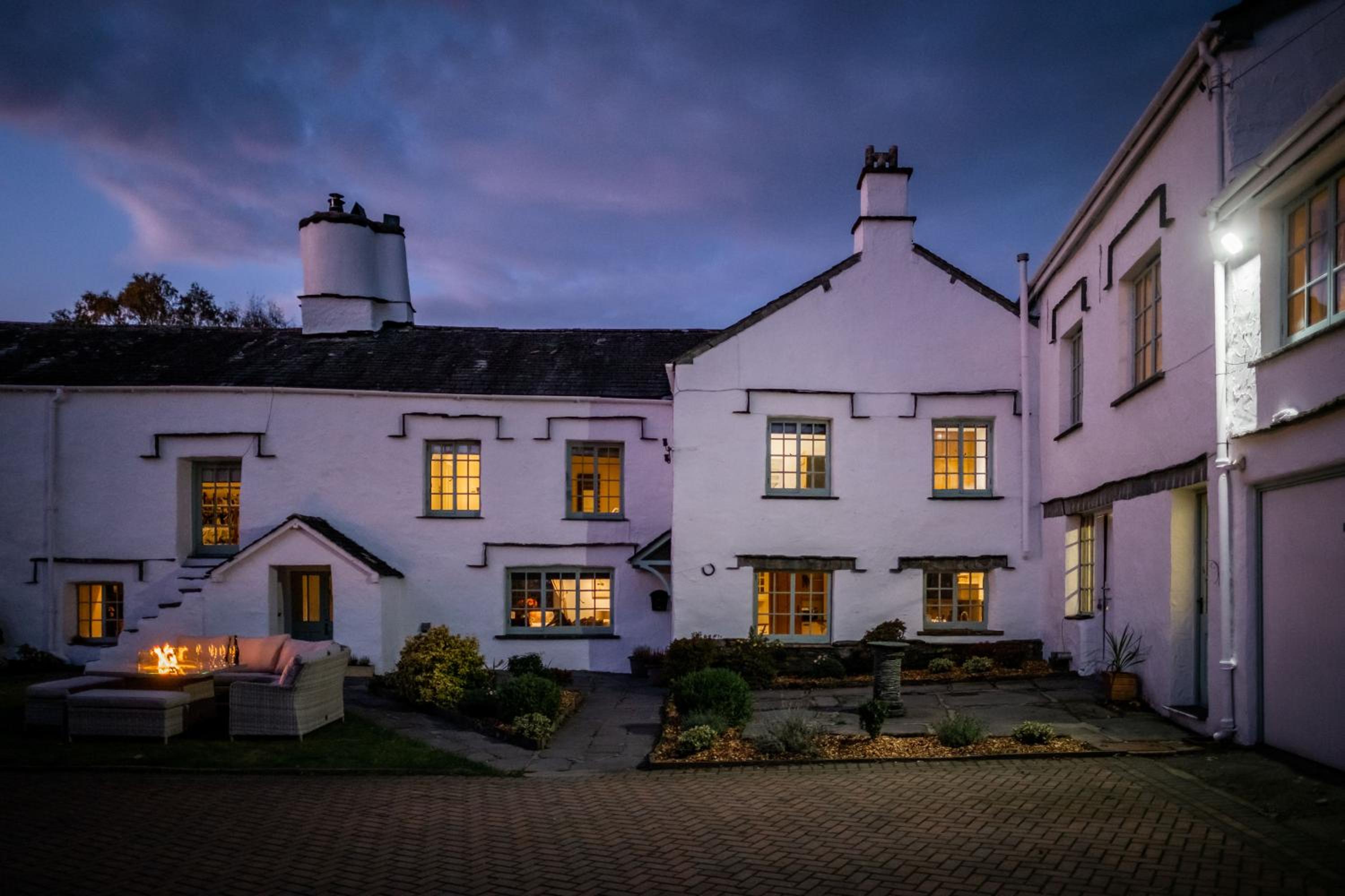 Hotel Luxury 1 bed Villa - great location - Peaceful-Hot Tub - Image 1