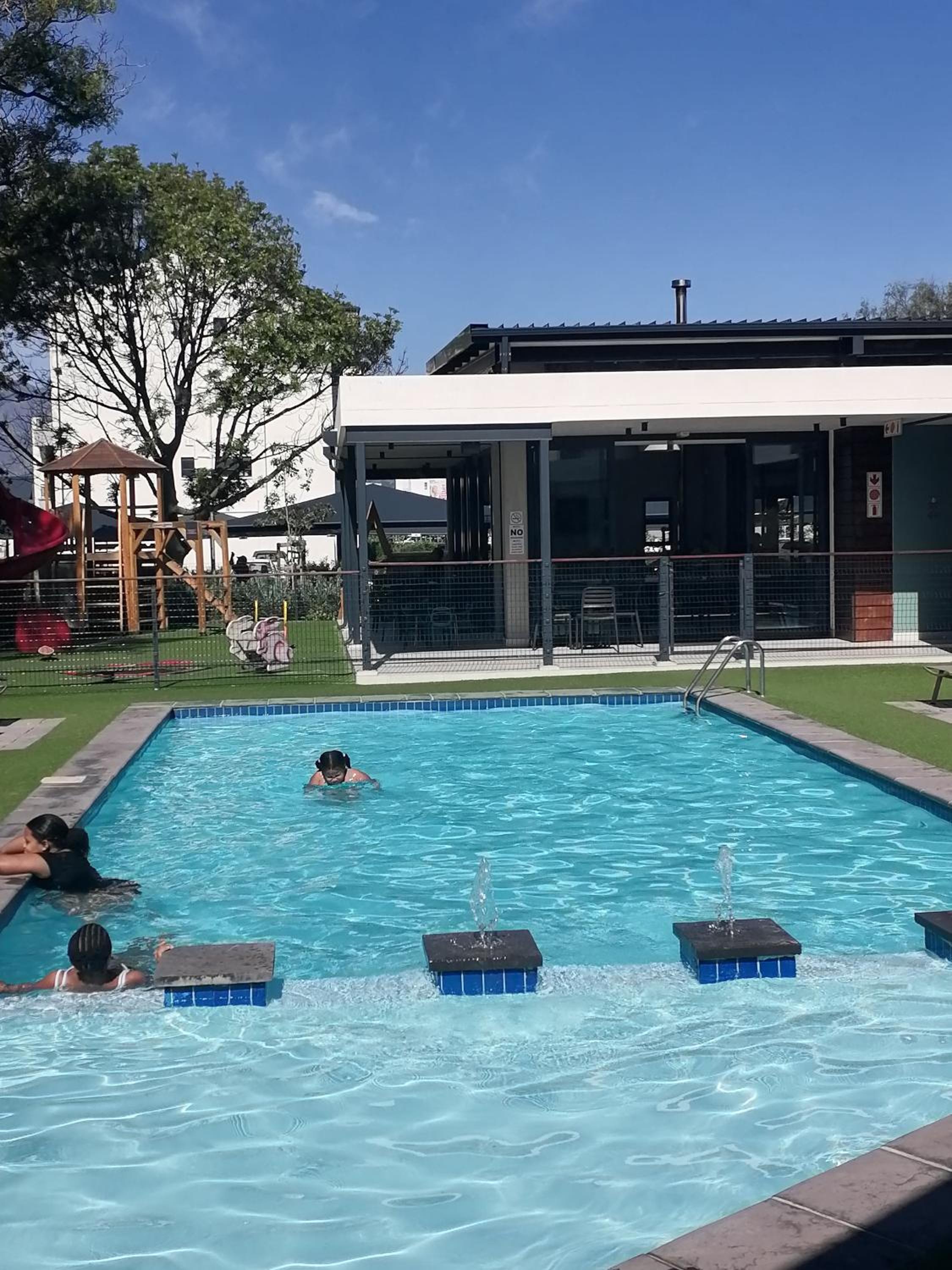 The Jade Somerset West Beachfront Apartment with Pool & Mountain Views view 2