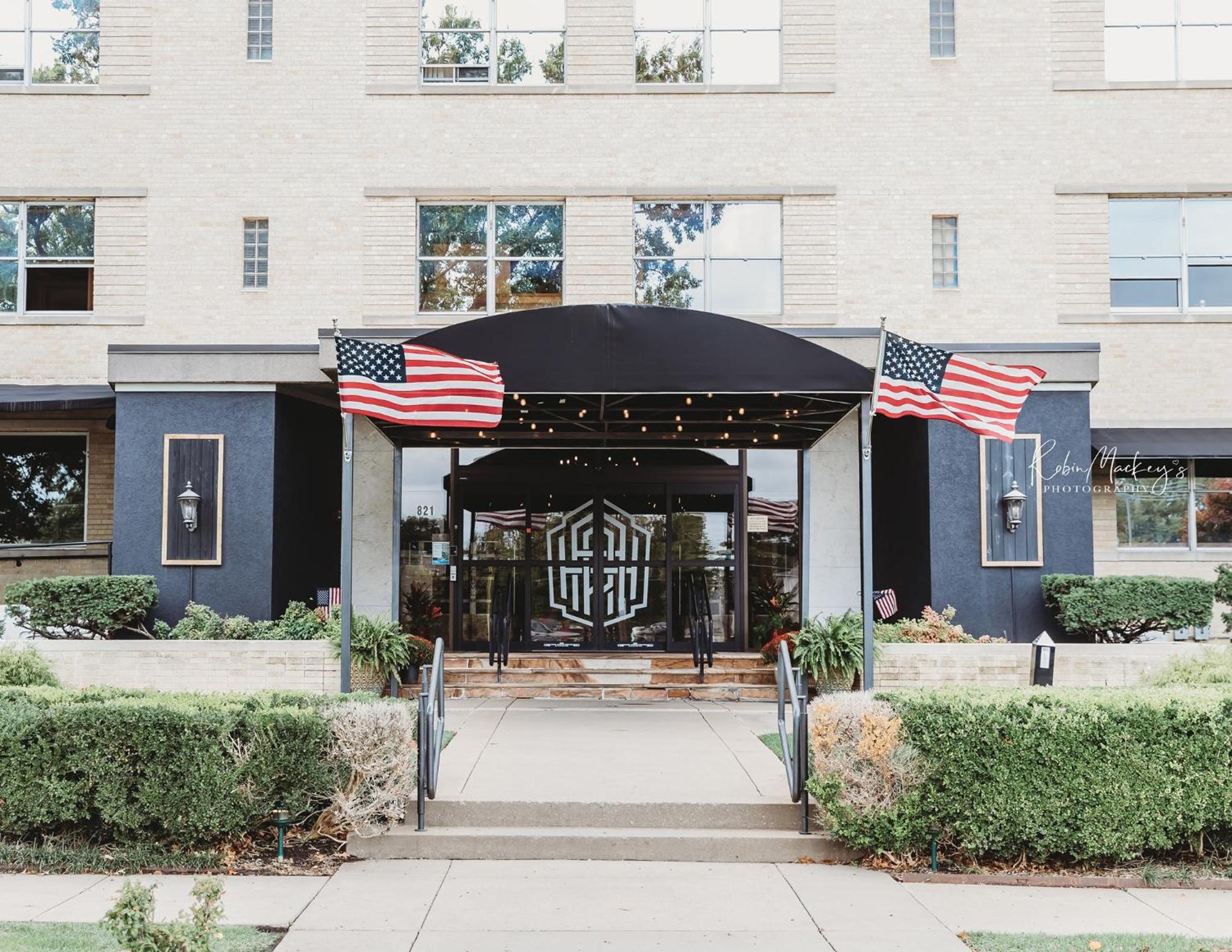 Bartlesville Vacations - Hotel Phillips - Property Image 1