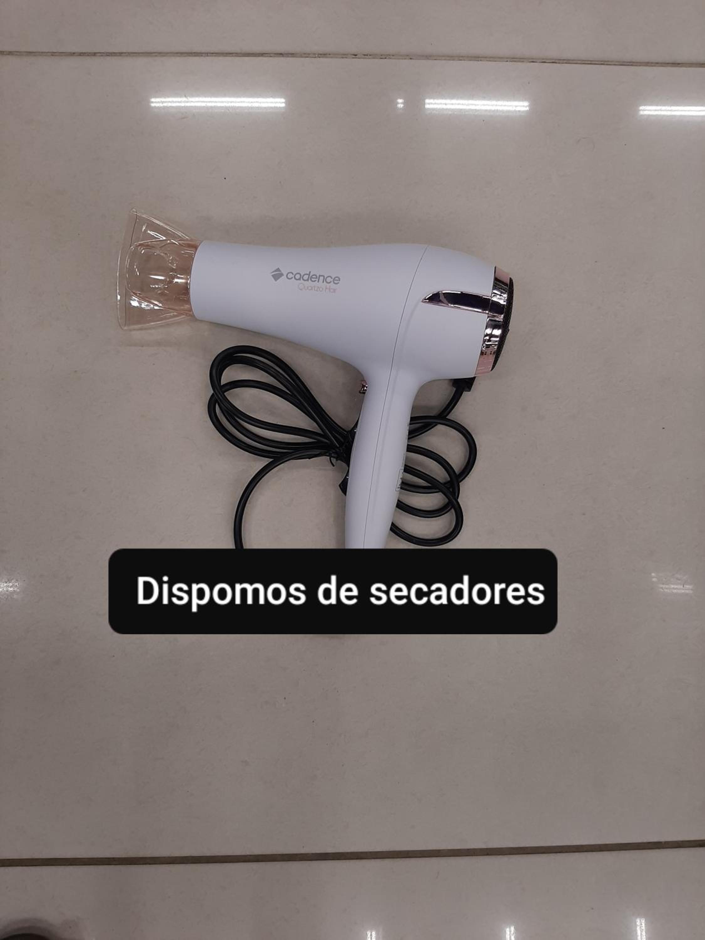 PENHAFLAT, STUDIO COMPLÉTO, C GARAGEM , A 700 m do parque e 120 m da praia