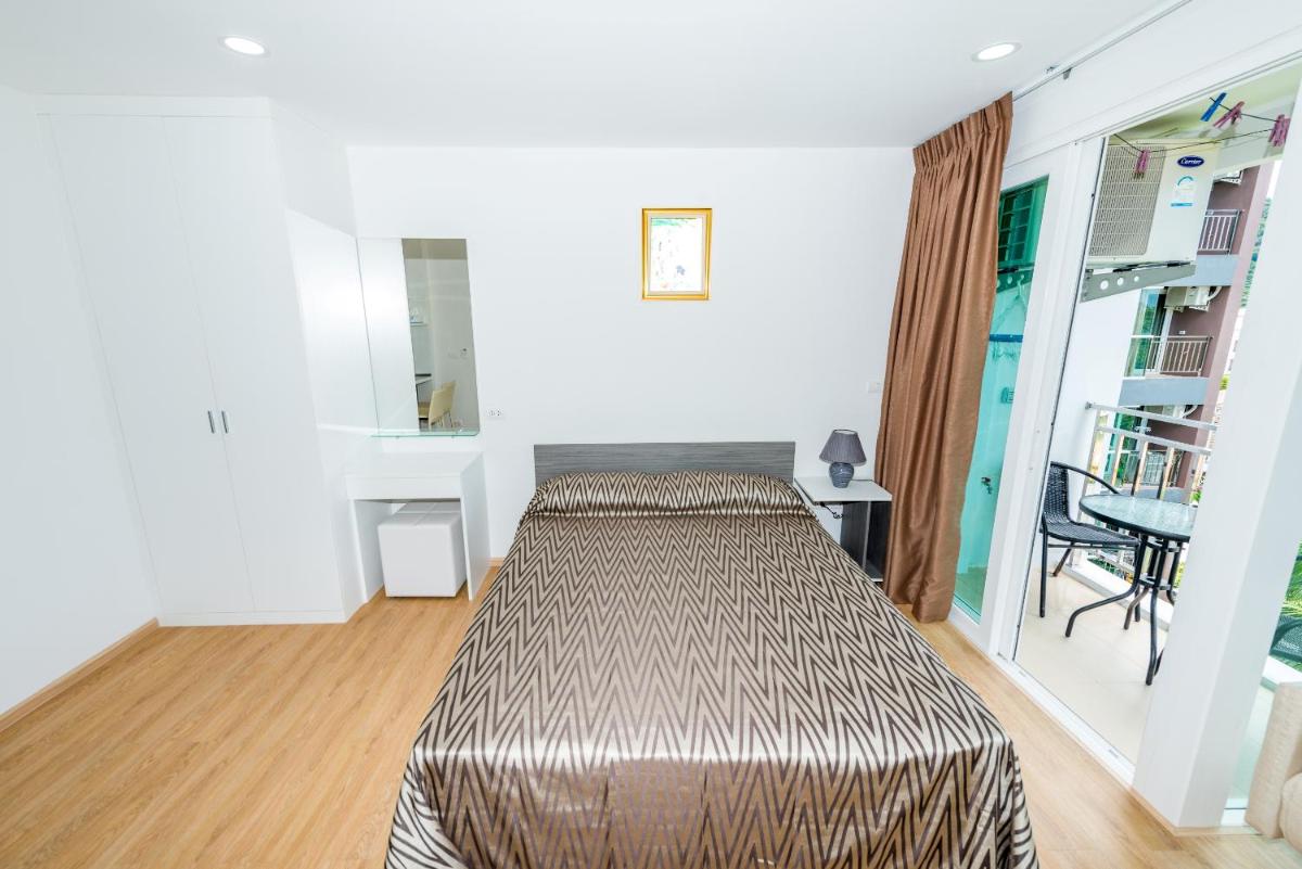 Ozone Condotel, Kata Beach