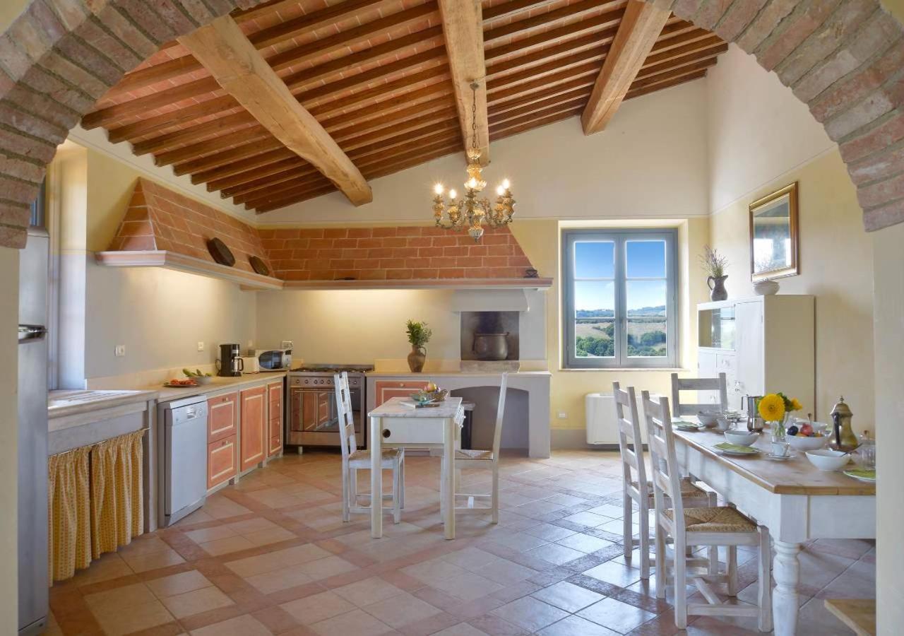 Villa Guardistallo by MC Luxury Rentals view 5