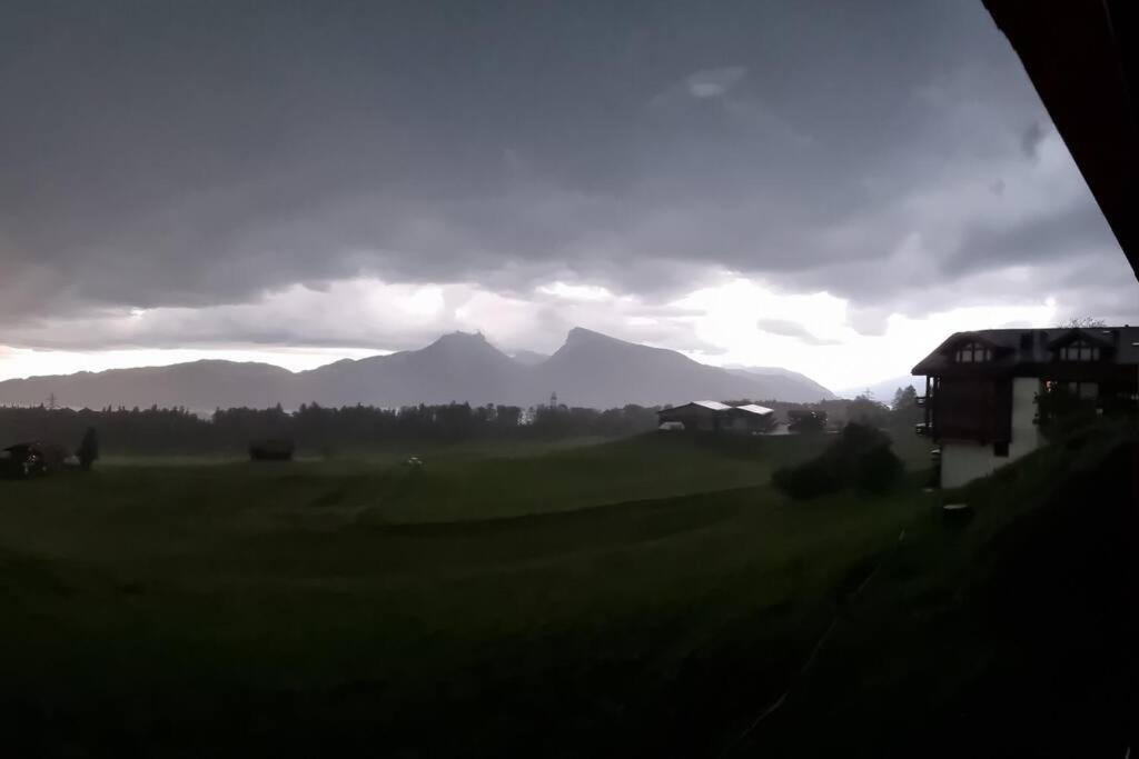 WHITE HOME IN AESCHI BEI SPIEZ