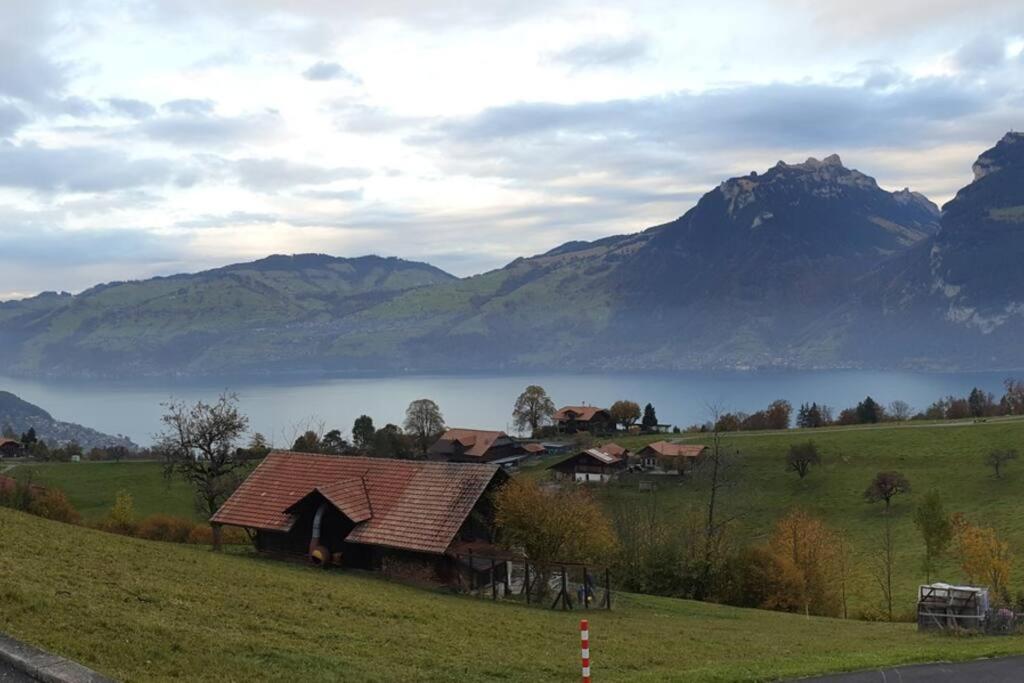 WHITE HOME IN AESCHI BEI SPIEZ