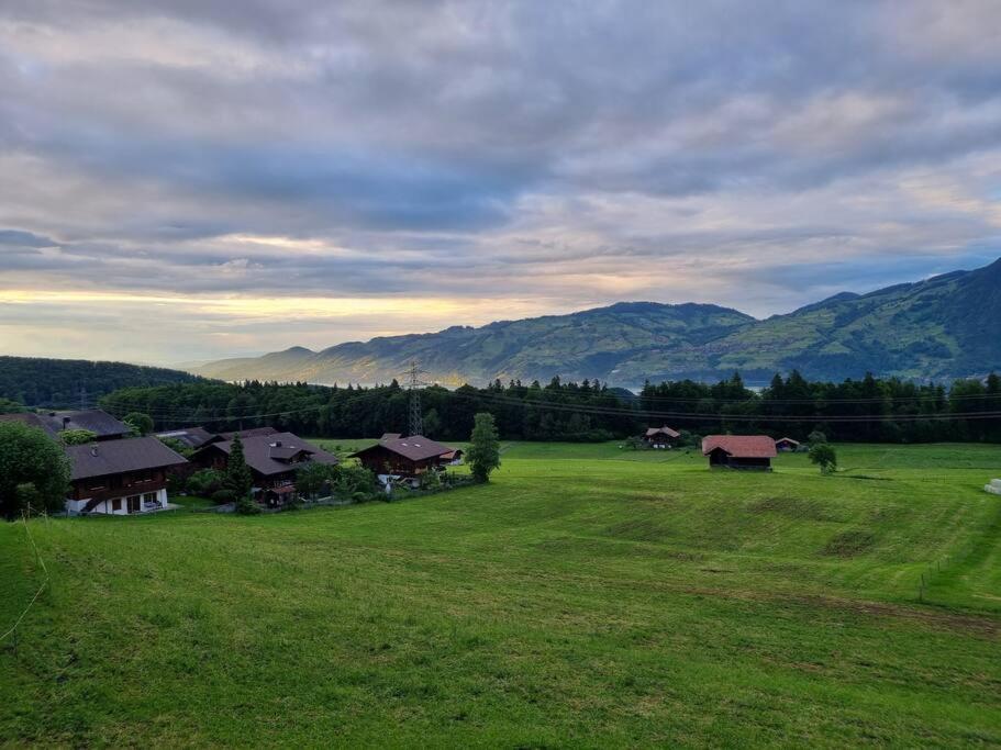WHITE HOME IN AESCHI BEI SPIEZ