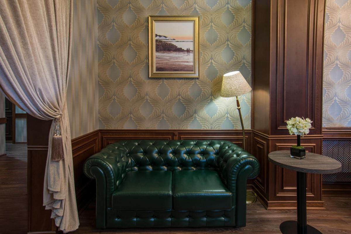 hotel reception