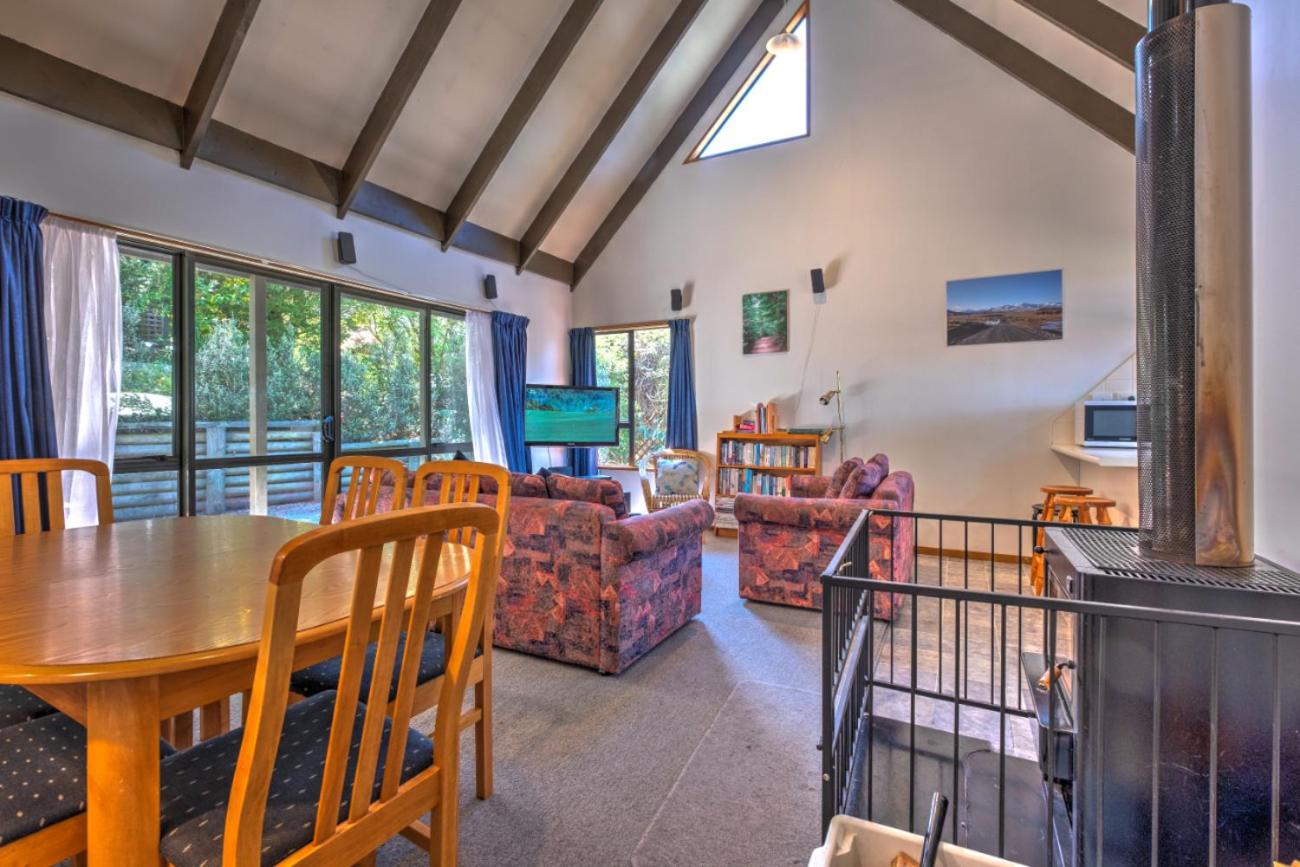 18b Alpine Avenue view 5