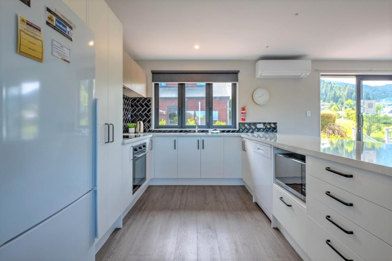 49 St James Avenue view 5