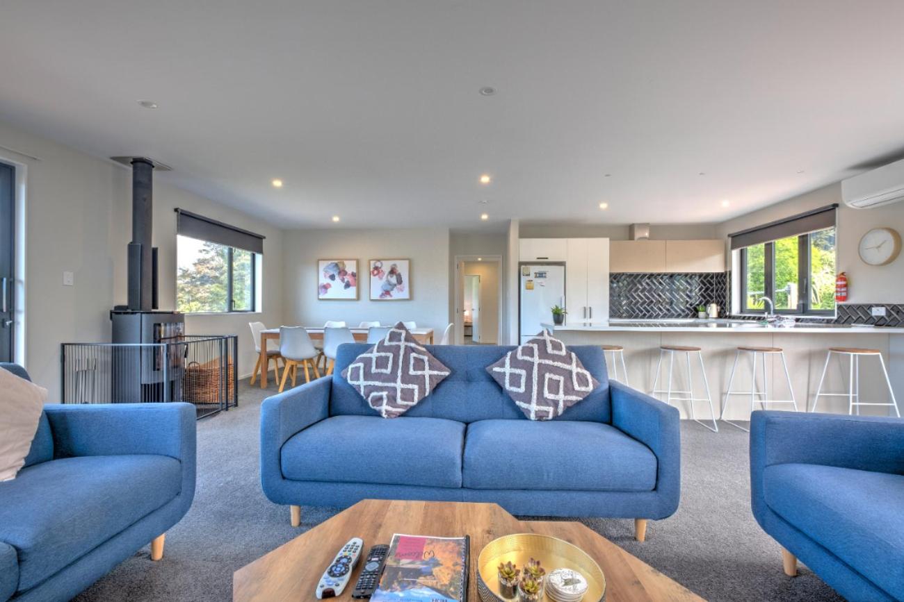 49 St James Avenue view 2