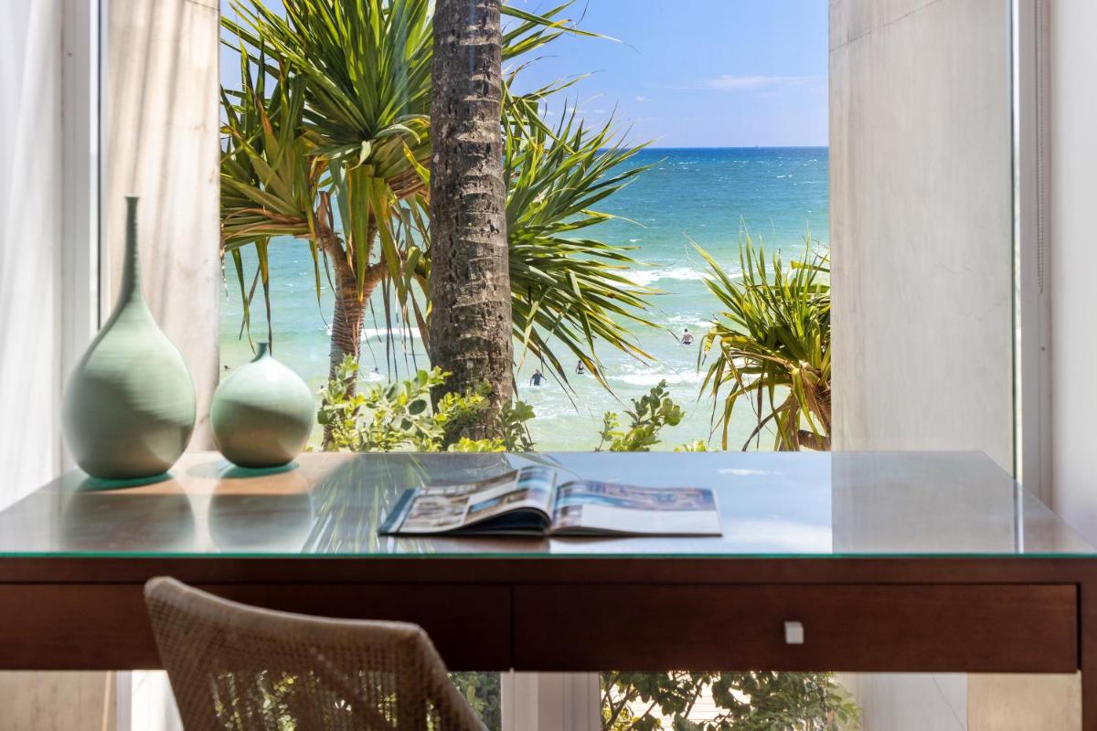 First Point Apartment 3, Little Cove