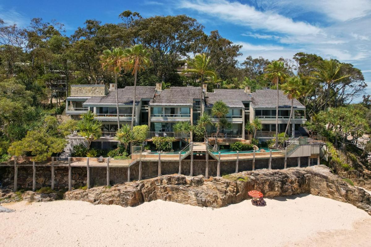First Point Apartment 3, Little Cove