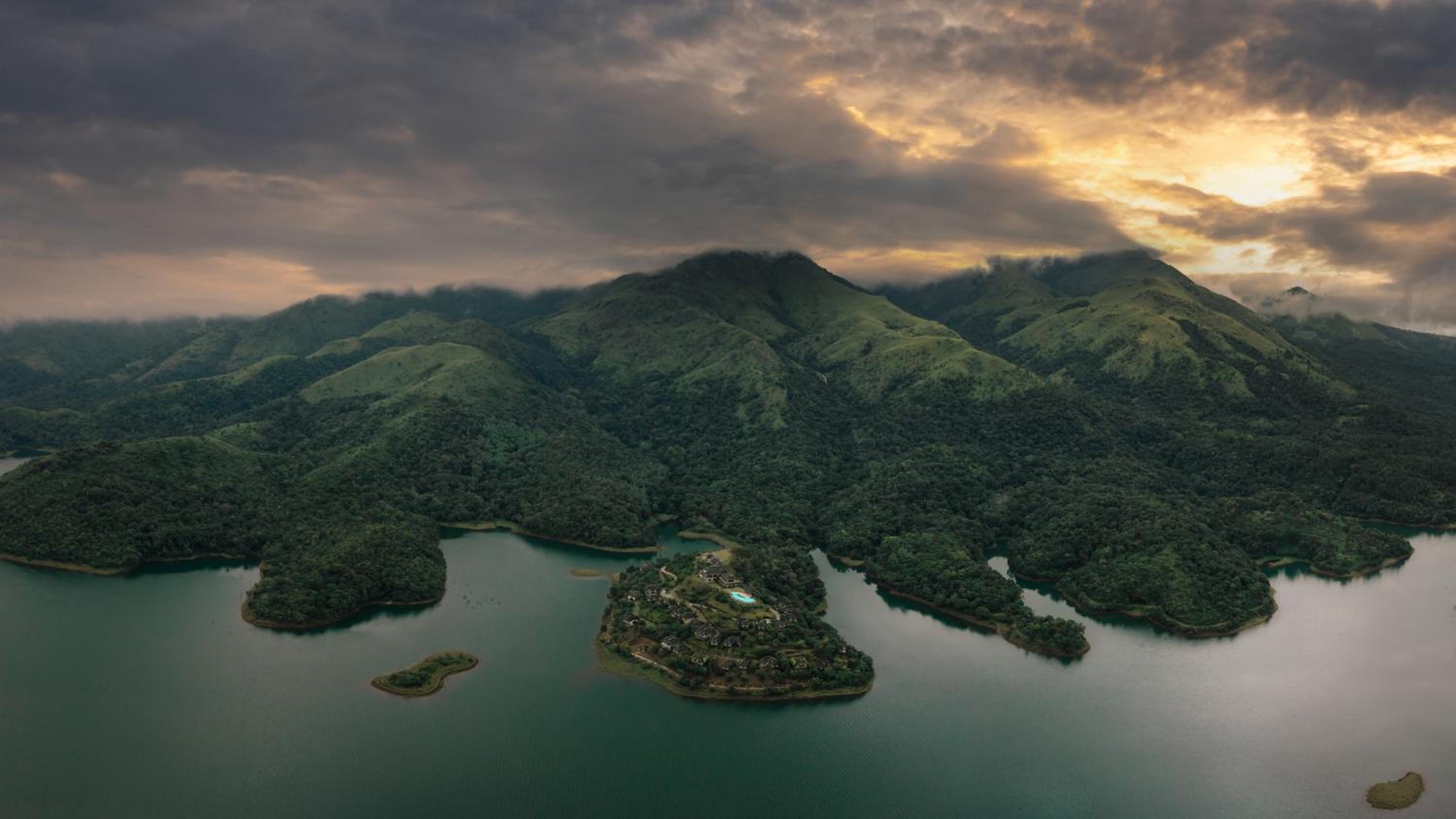 MOUNTAIN SHADOWS RESORT Wayanad view 2