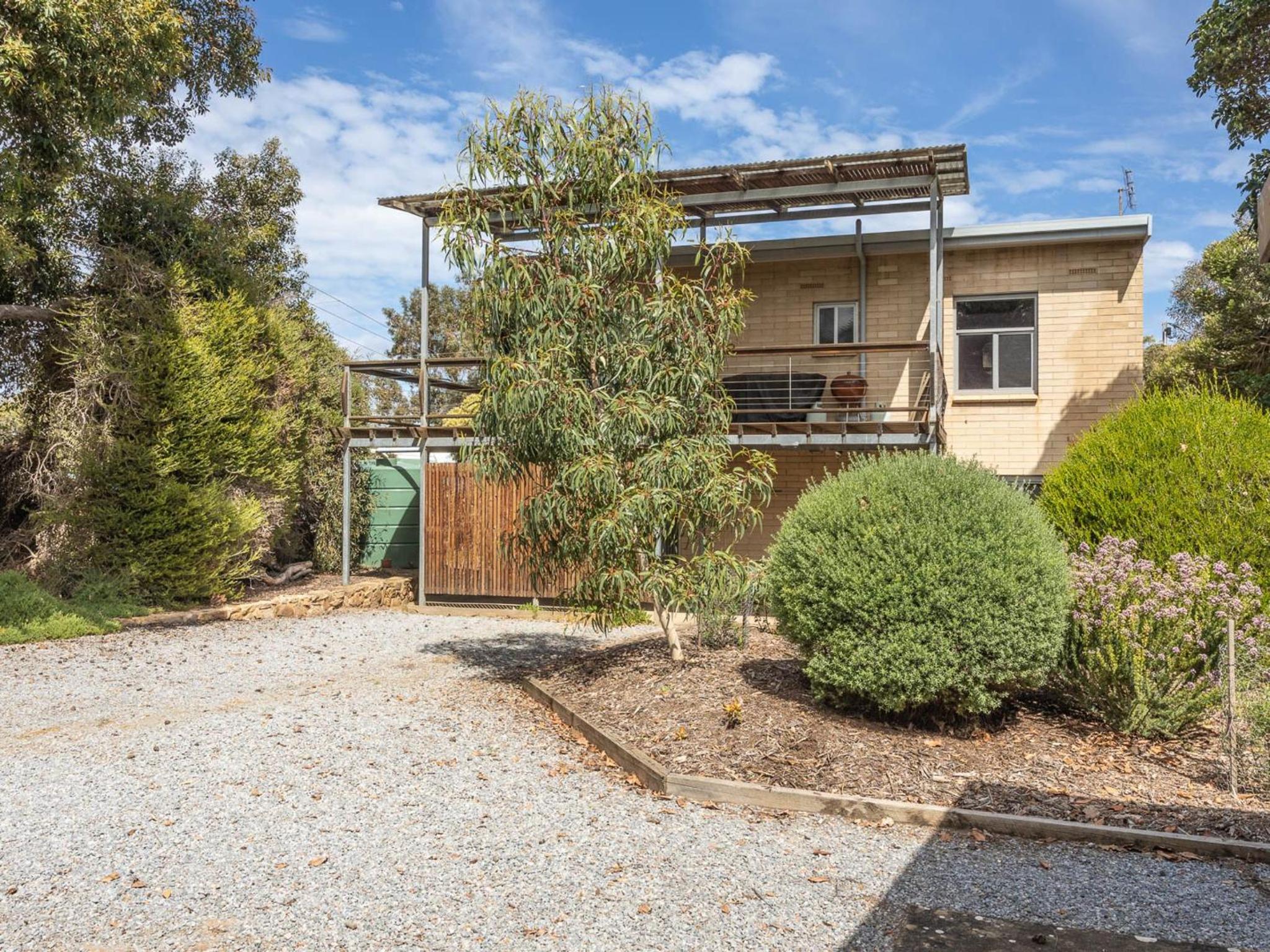 23 Lewis Road