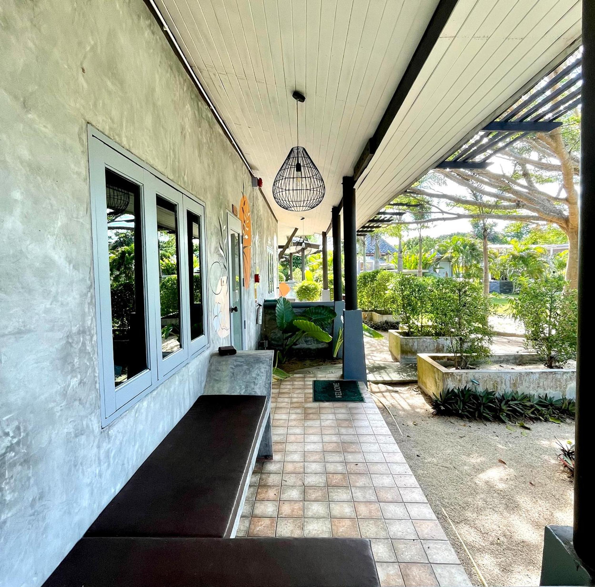 Sabaii Bay Resort