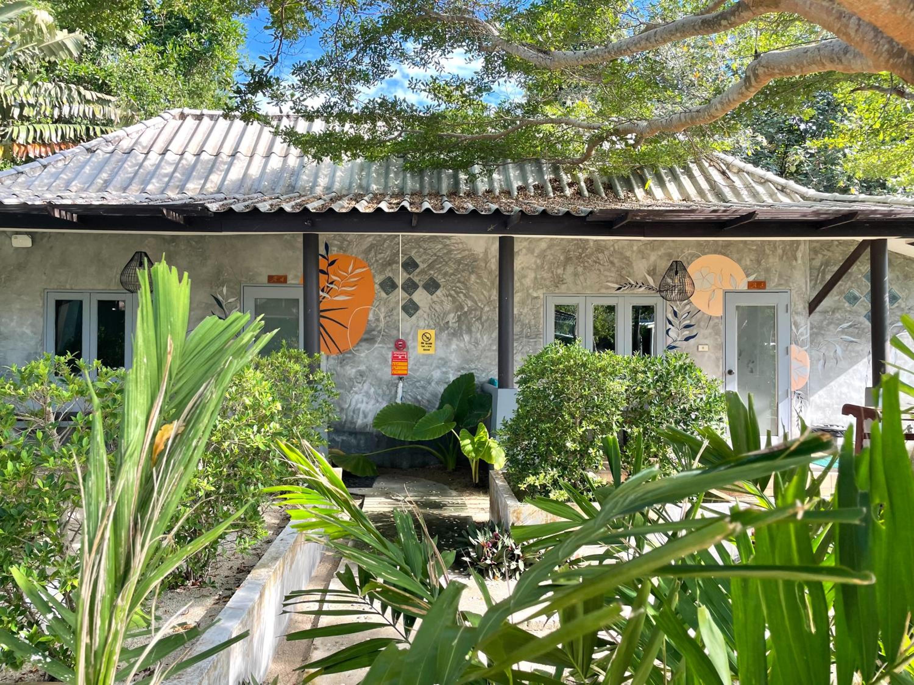 Sabaii Bay Resort