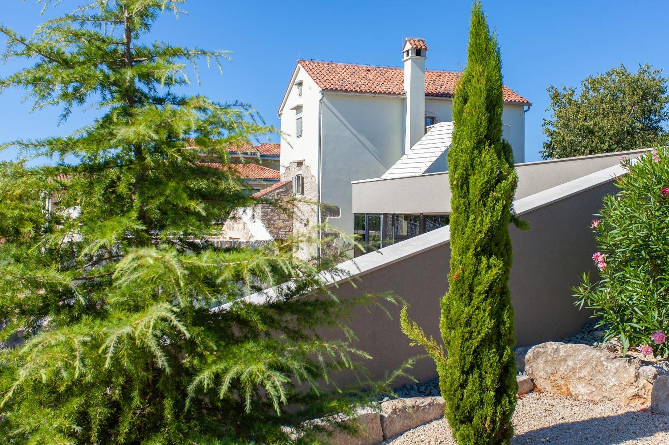 Luxury Jerini Estate