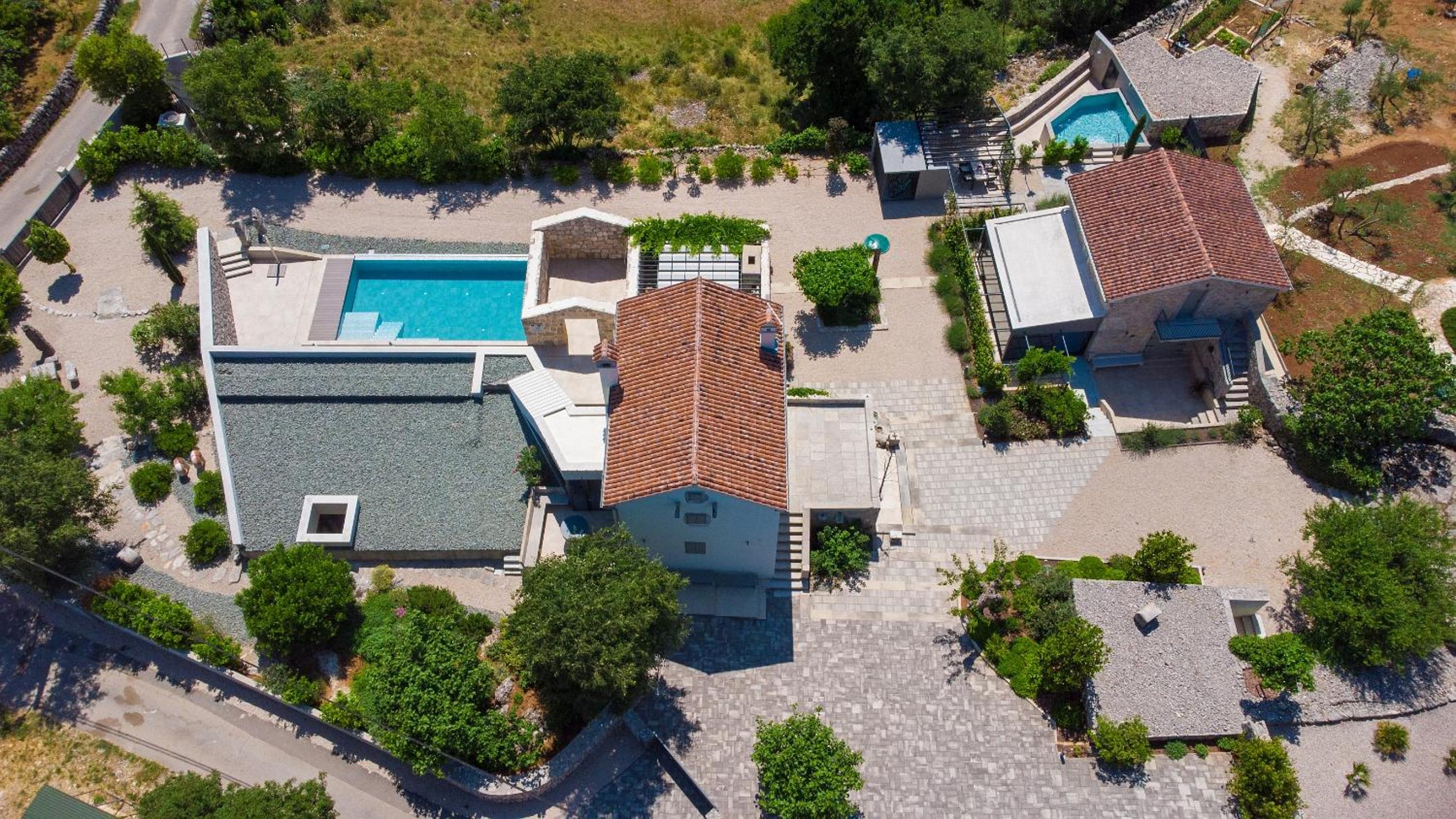 Luxury Jerini Estate