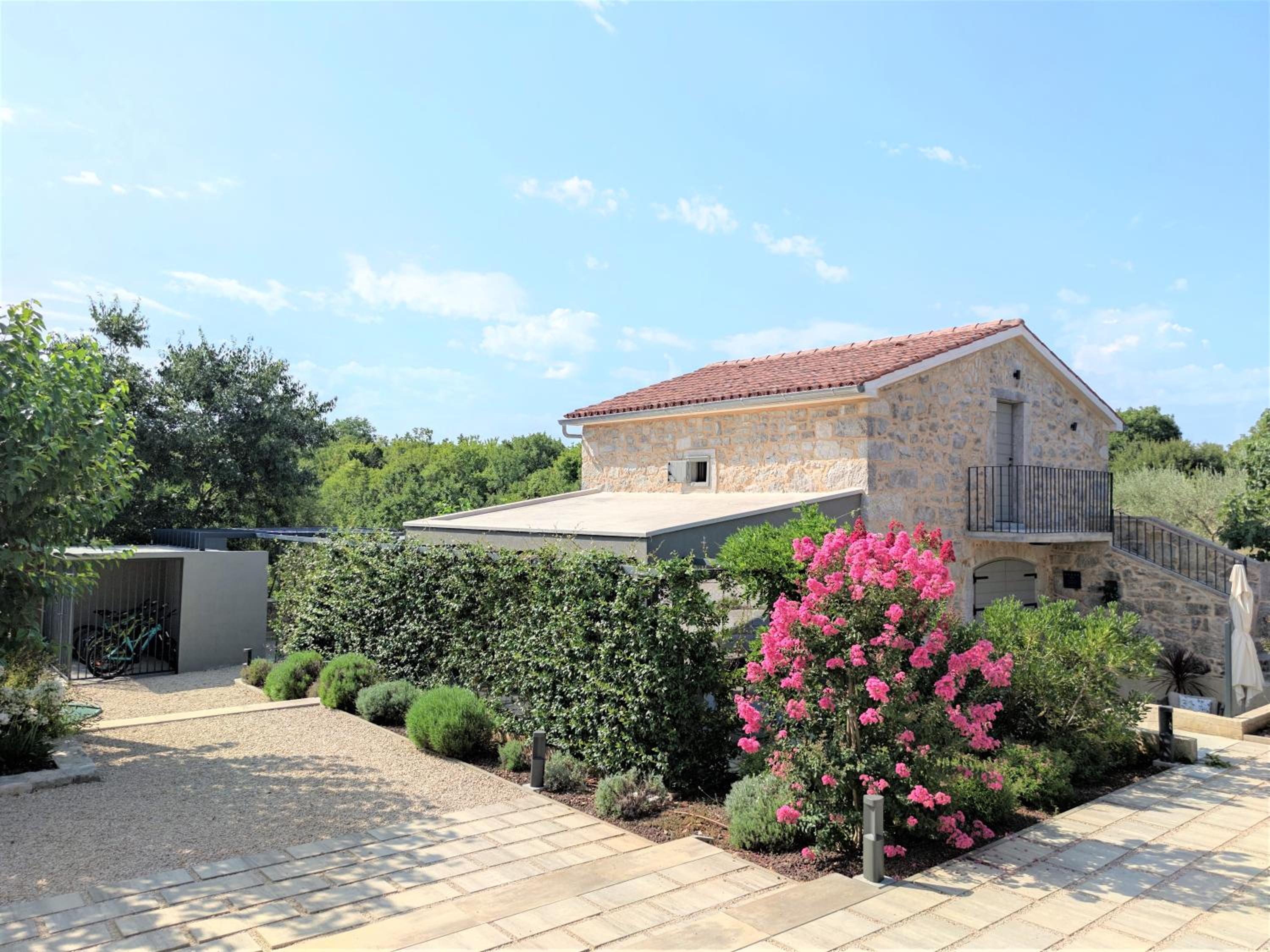 Luxury Jerini Estate