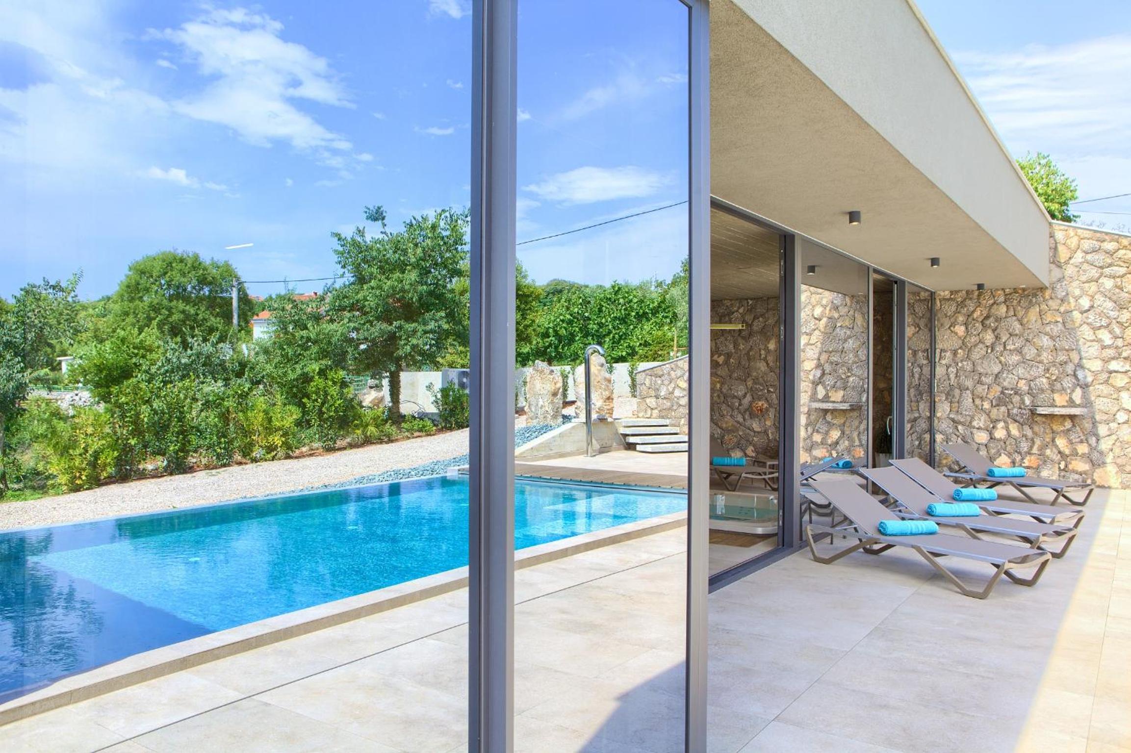 Luxury Jerini Estate