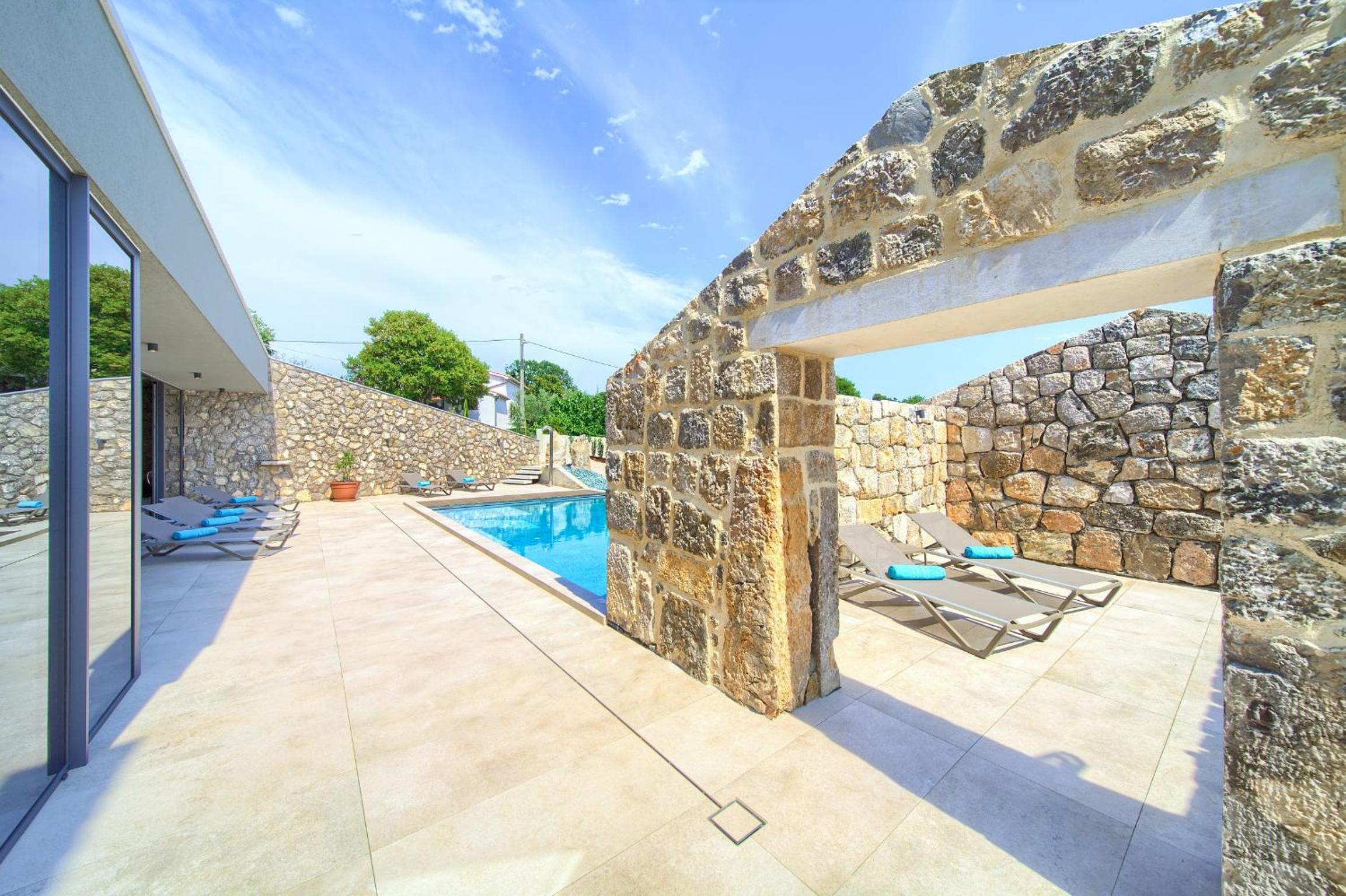 Luxury Jerini Estate