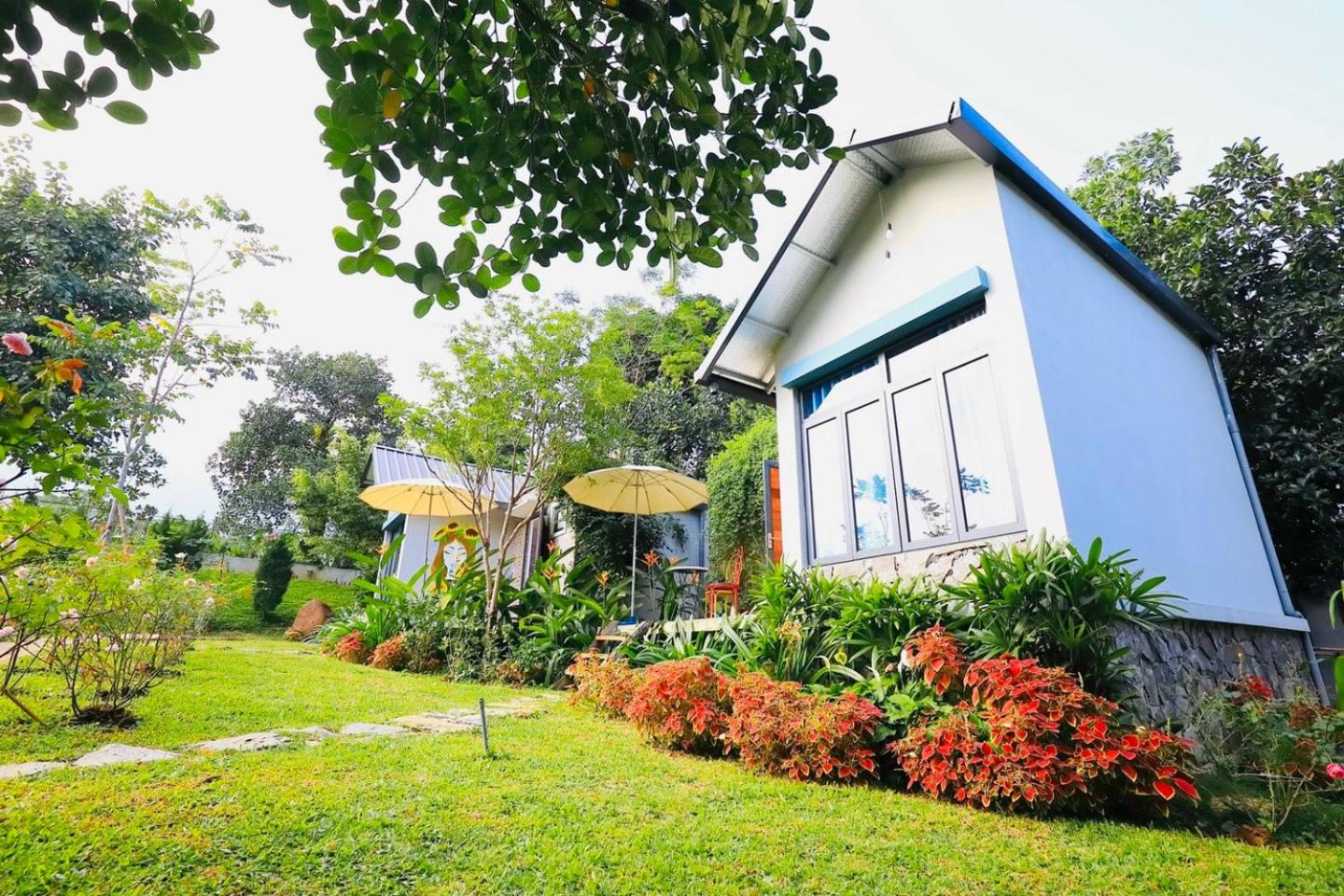 Padme Villas Ba Vì - Venuestay