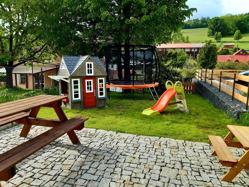 Jizerské hory, apartmány, zahrada, parkování zdarma