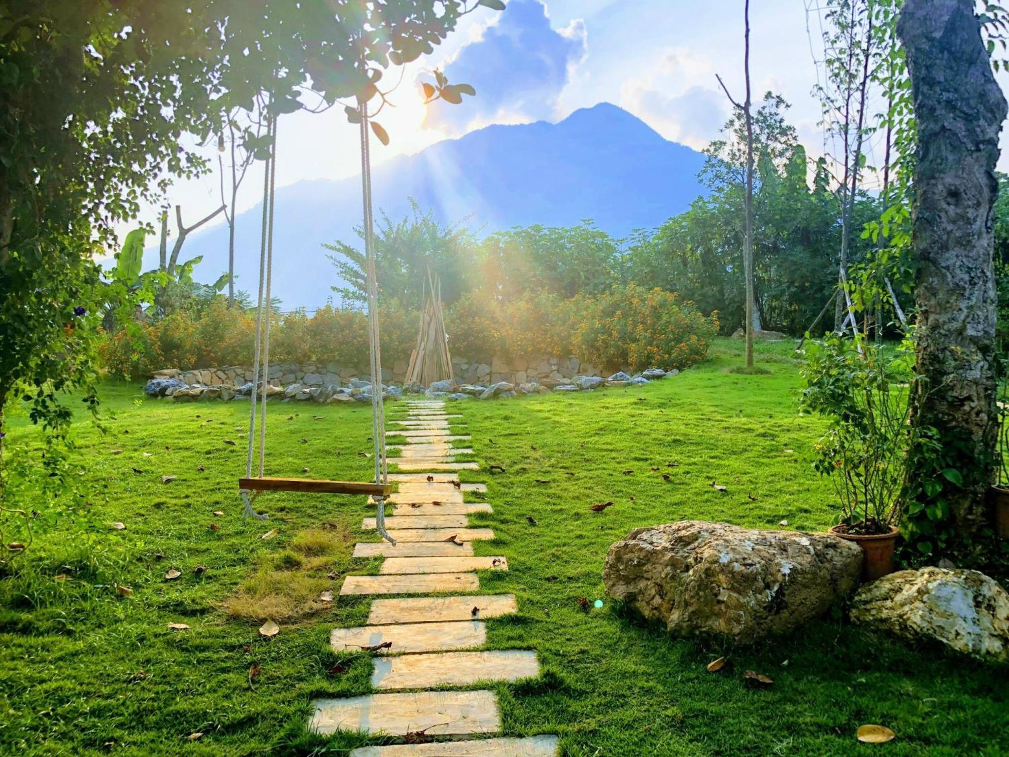 Padme Villas Ba Vì - Venuestay