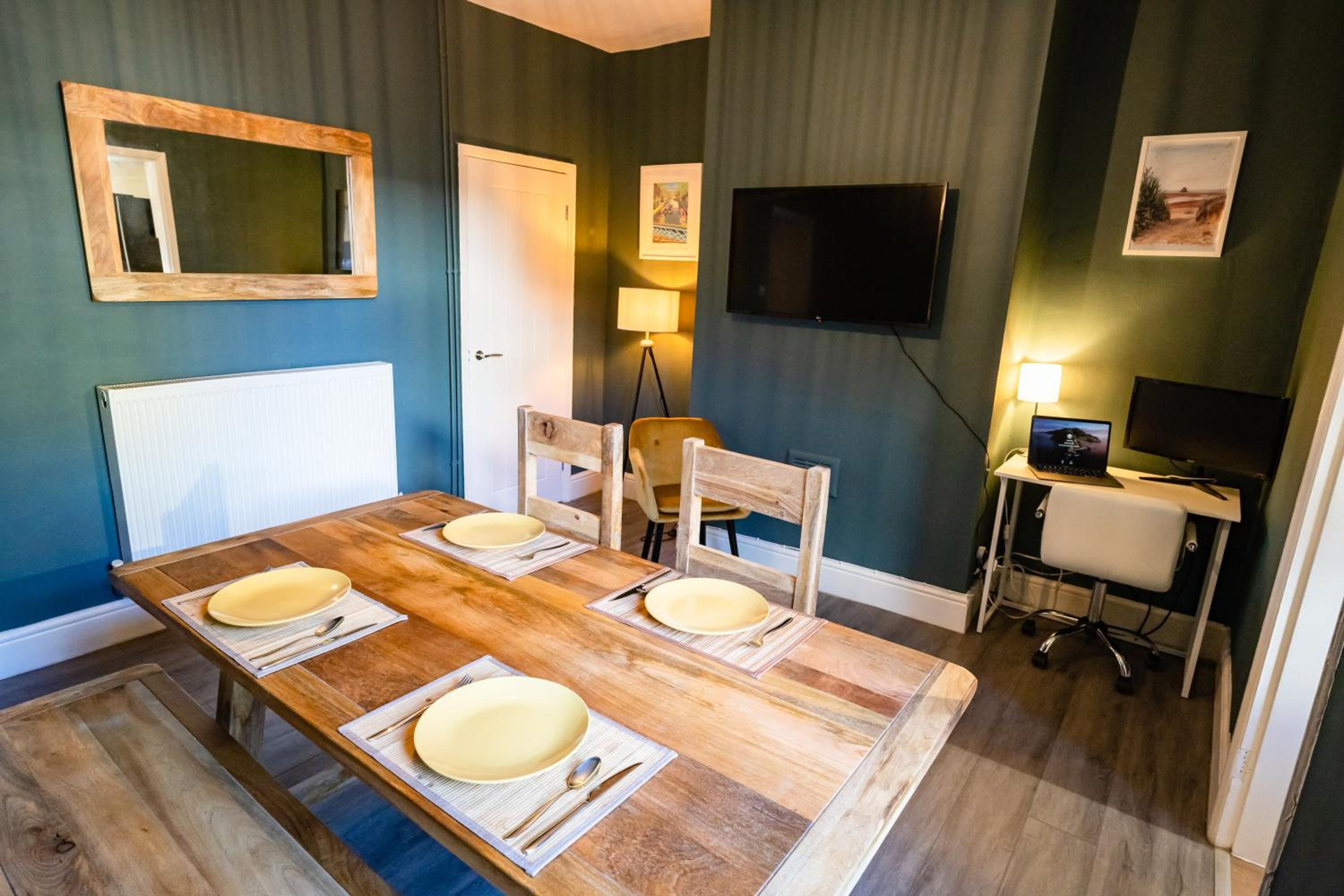 Sunrise Beach House - Great for family stays and contractors