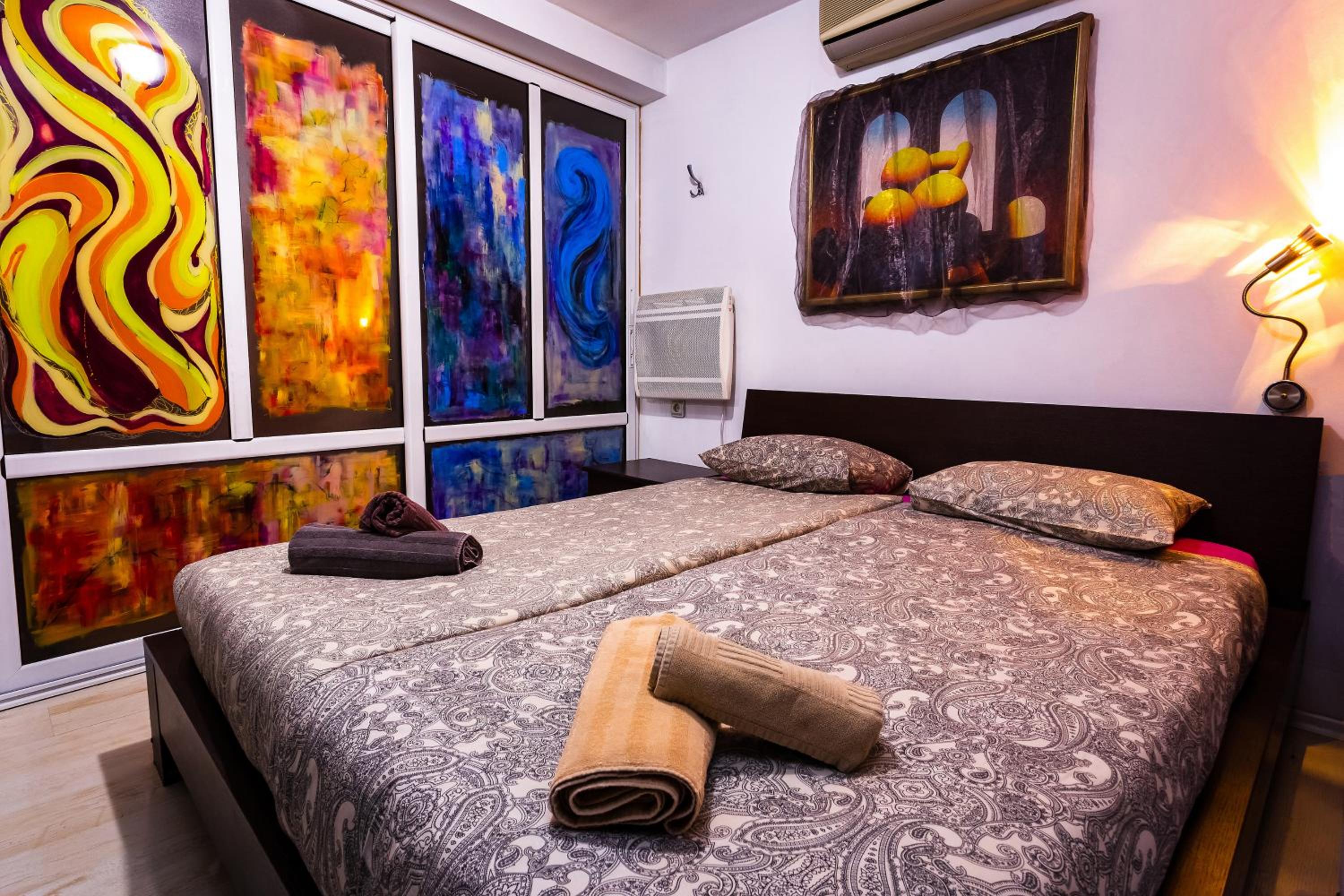 Residence Art Guest House
