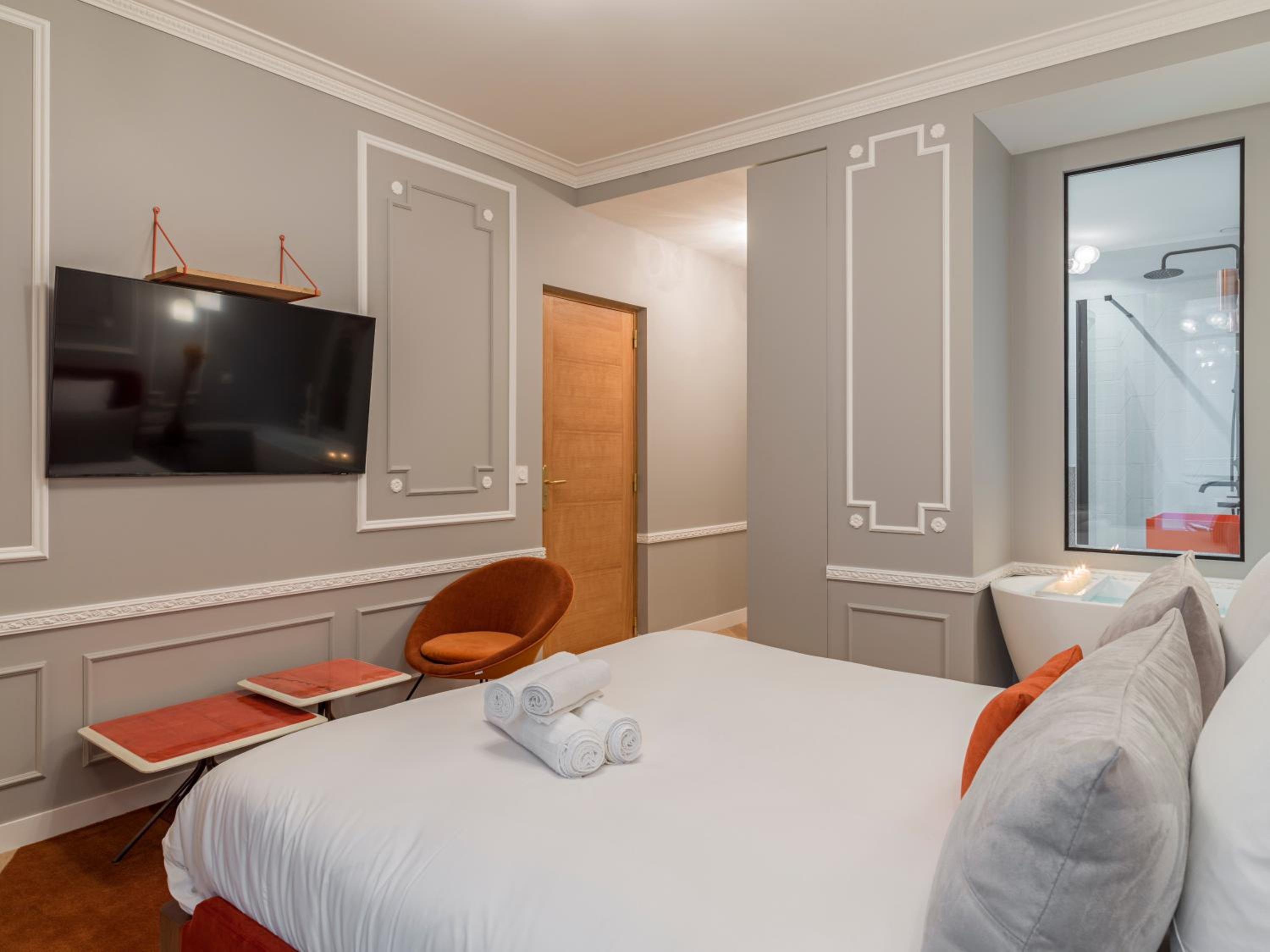 The Orange Haussmann
